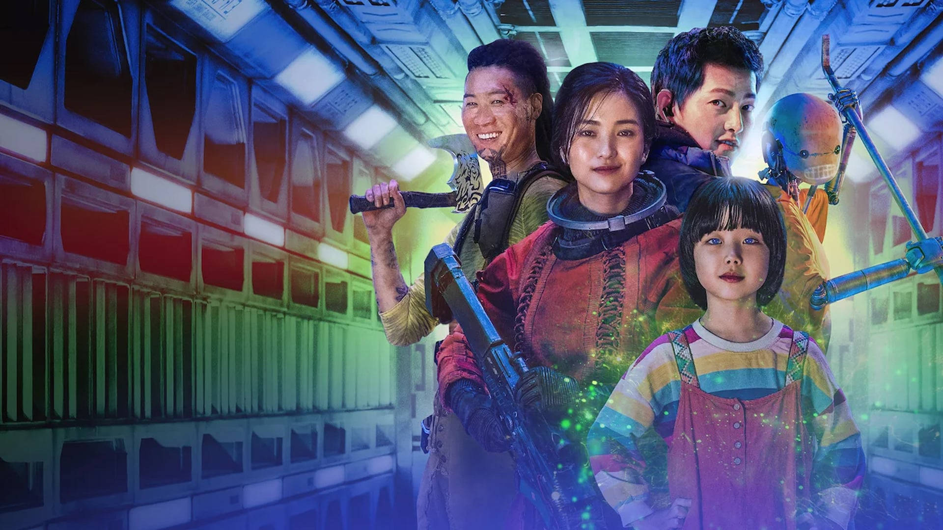 Space Sweepers 桌布 壁紙 — 一個四口之家挑釁地站在充滿未來感的太空船走廊中，沐浴在鮮豔的彩虹燈光下。