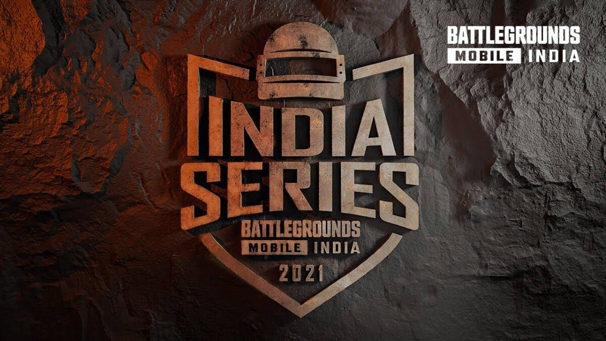 遊戲 桌布 壁紙 — 一個堅固的金屬標誌，用於Battlegrounds Mobile India Series 2021，背景是帶有紋理的深色石牆，配有溫暖的橙色燈光。