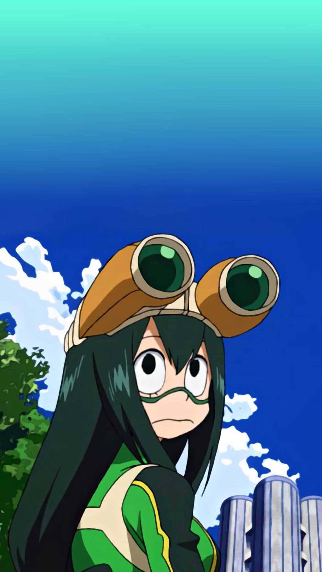 Froppy 桌布 壁紙 — 一個堅定的動漫女孩，戴著綠色護目鏡，長長的黑髮，站在藍天白雲下。