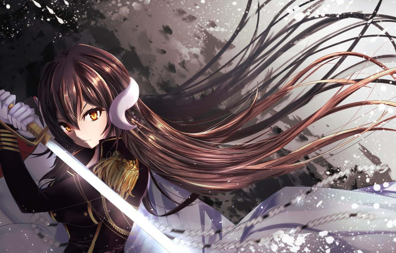 碧藍航線 桌布 壁紙 — 一個堅定的動漫女孩，長長的棕色頭髮和發光的琥珀色眼睛，在暴風雨的灰色背景下揮舞著發光的劍。