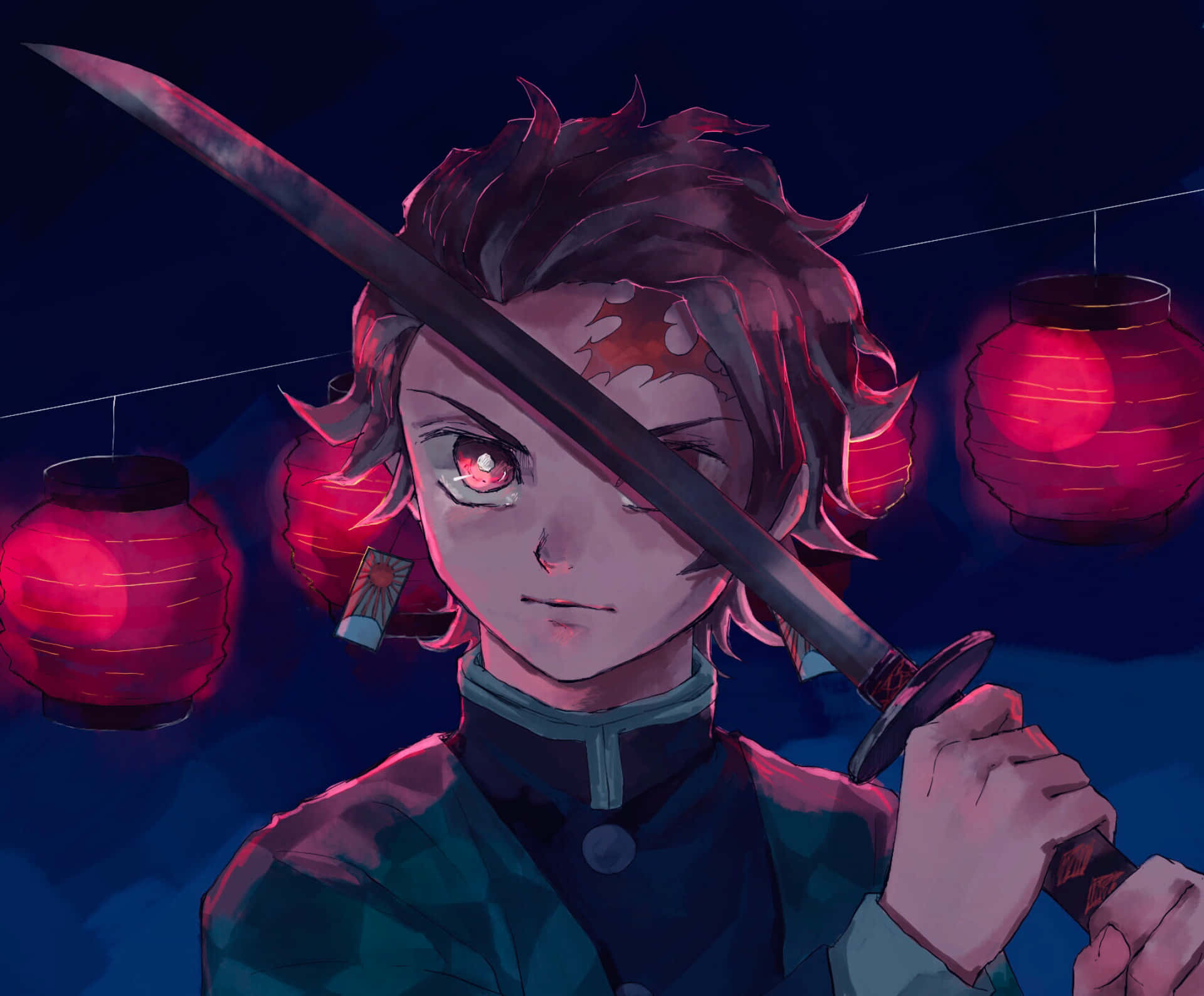 炭治郎 桌布 壁紙 — 一個堅定的動漫戰士，擁有發光的紅色眼睛，在黑暗的夜空下，被發光的紅色燈籠照亮，手持一把劍。