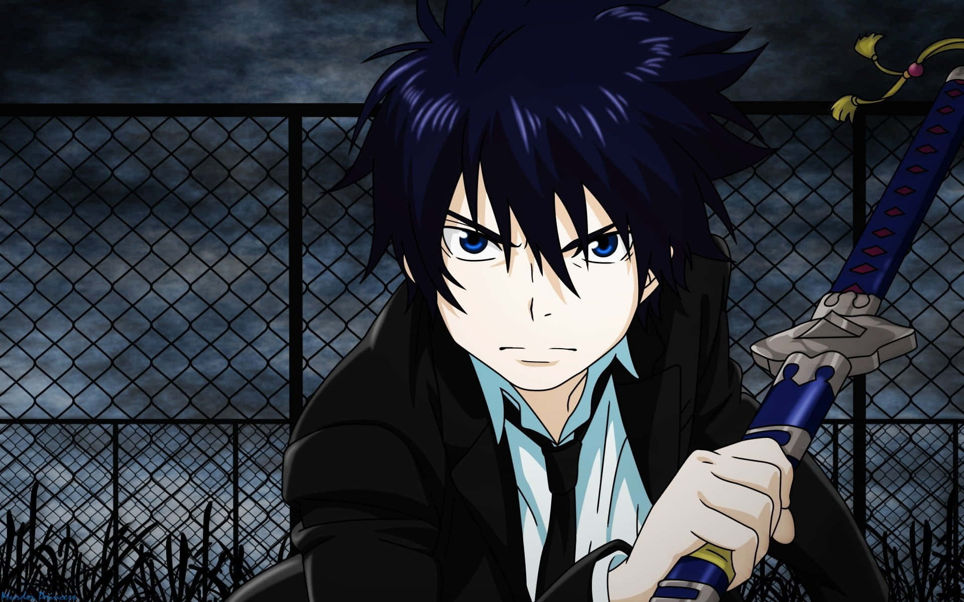 Blue Exorcist 桌布 壁紙 — 一個堅定的動漫男孩，有著尖刺的黑髮和藍眼睛，在暴風雨的夜空下握著一把武士刀對著鐵絲網圍欄。