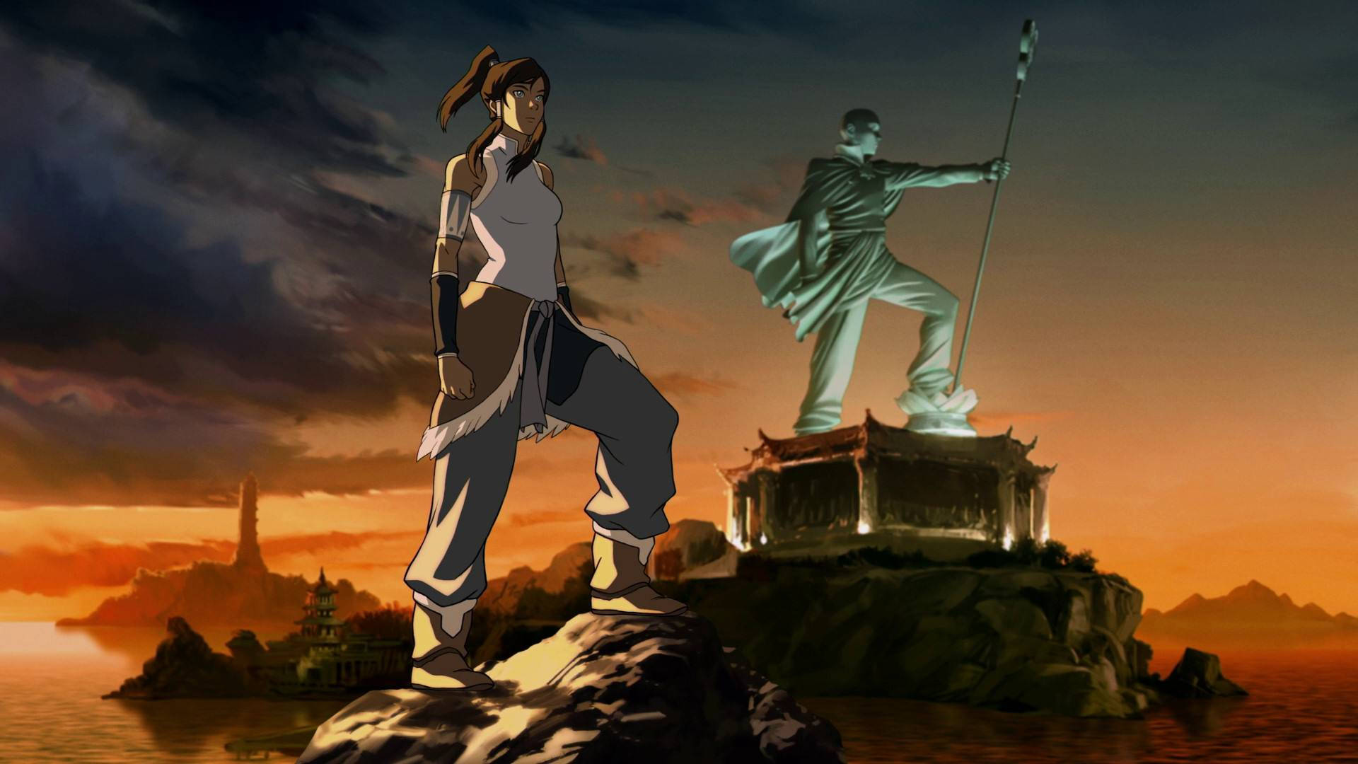 Korra 桌布 壁紙 — 一個堅定的動畫戰士站在日落時分的岩石島上，旁邊是一座發光的雕像，俯瞰著寧靜的海洋。