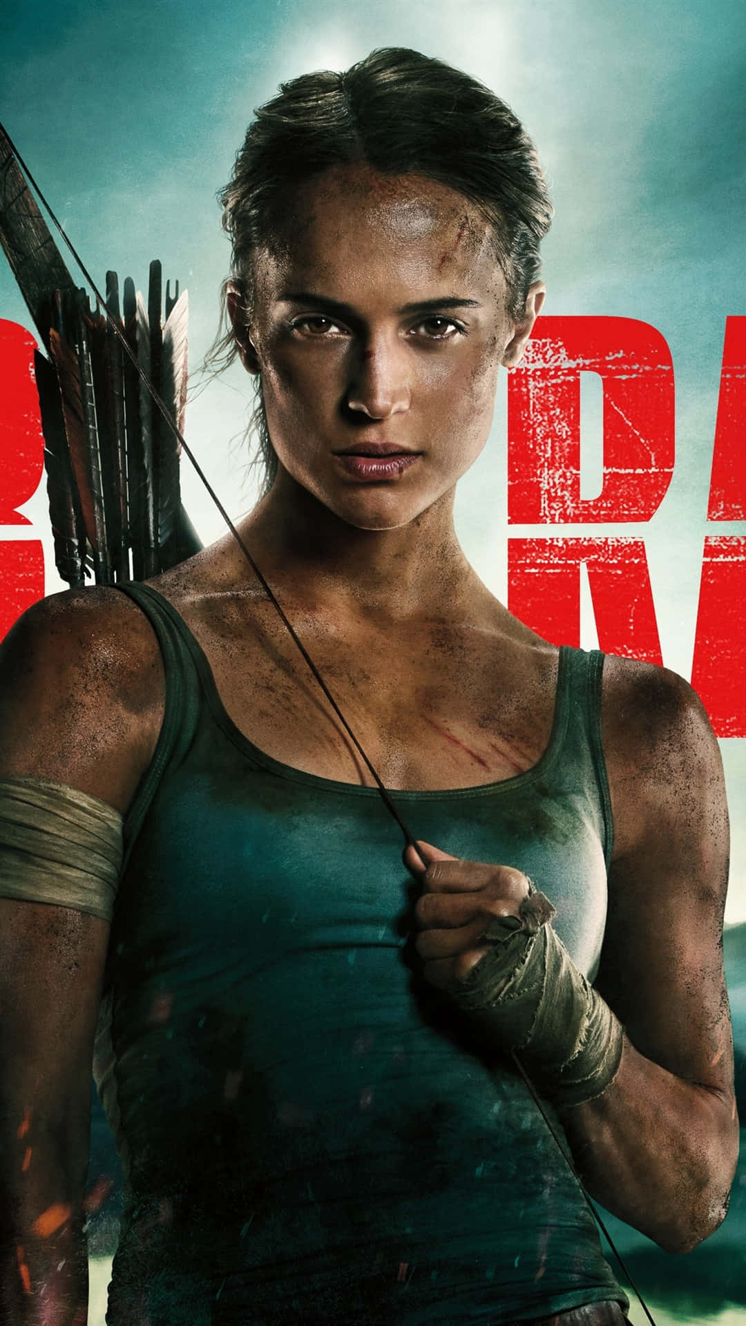 tomb raider iPhone 桌布 壁紙 — 一個堅定的女人拿著弓箭，在暴風雨的天空下強烈地凝視，身後有粗體的紅色文字。