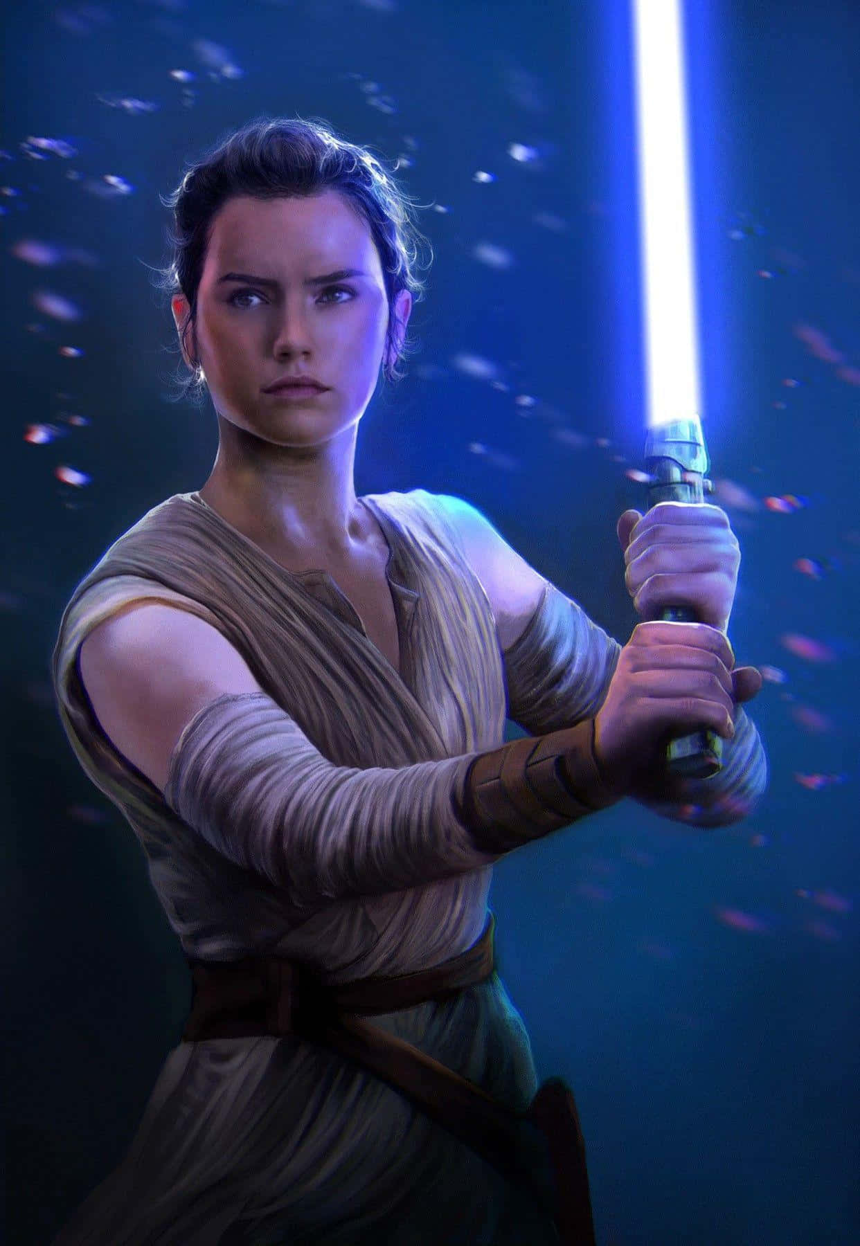 Rey Star Wars 桌布 壁紙 — 一個堅定的年輕女子身穿絕地長袍，在黑暗宇宙背景中握著發光的藍色光劍，周圍有漂浮的粒子。