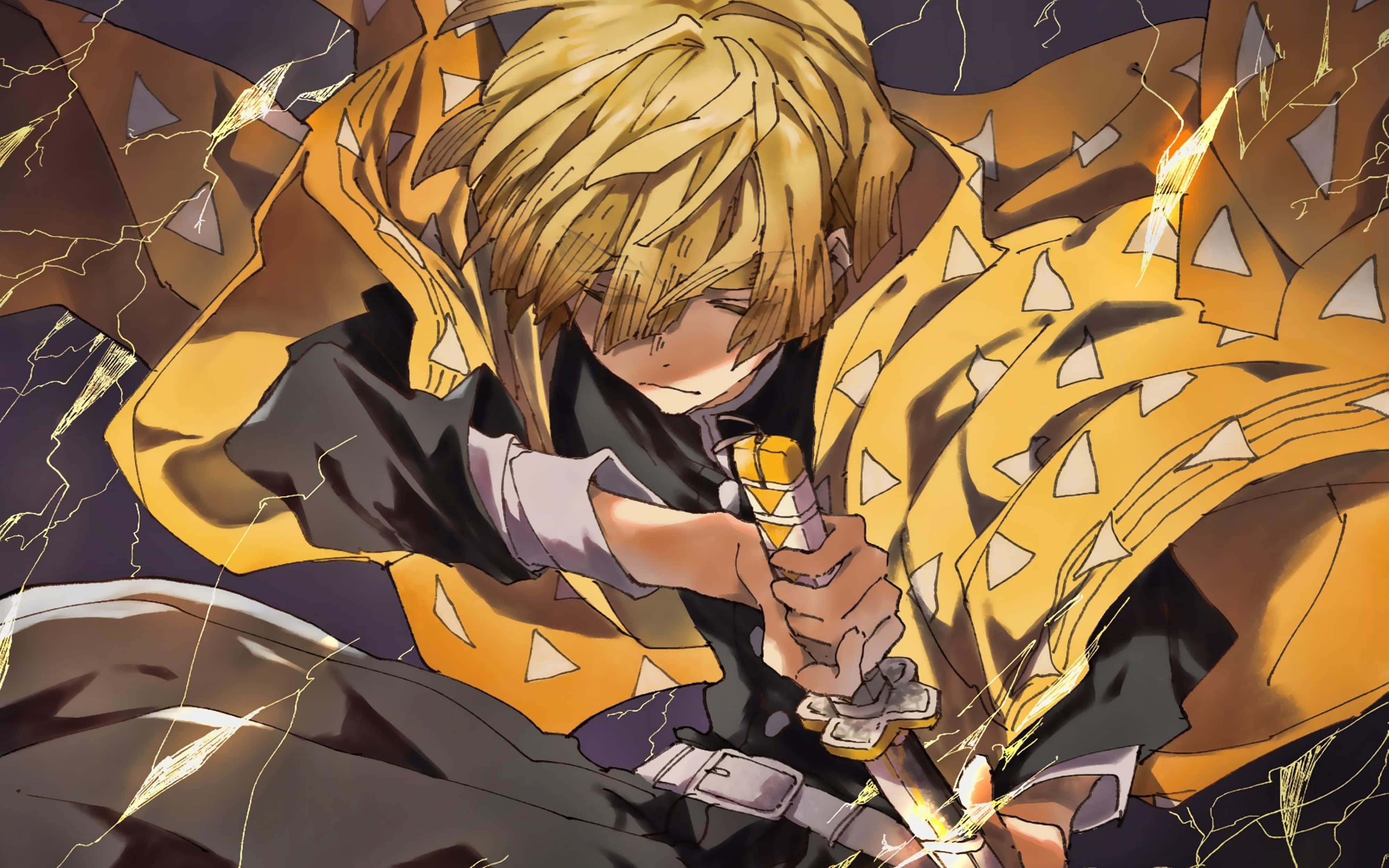 Demon Slayer Zenitsu 4K 桌布 壁紙 — 一個堅定的金髮動漫戰士，身穿黃色羽織，握著劍，周圍閃電劈啪作響，擺出動態戰鬥姿勢。
