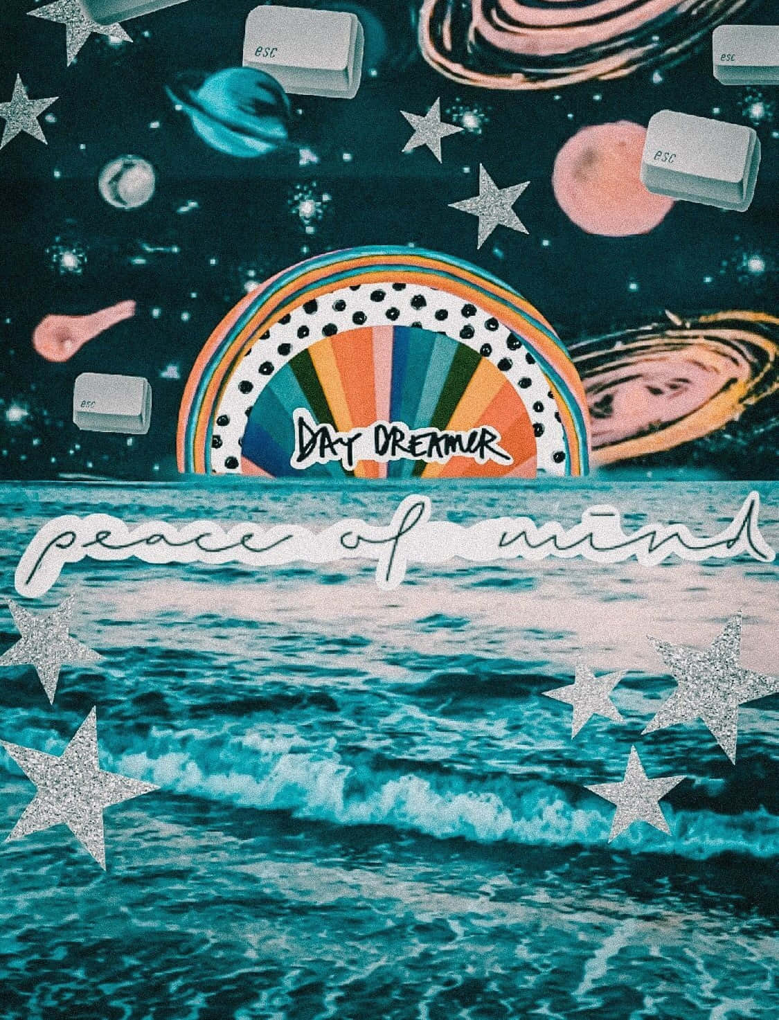 語錄 桌布 壁紙 — 一個夢幻的宇宙場景，彩虹、星星和鍵盤按鍵漂浮在藍綠色海浪之上。