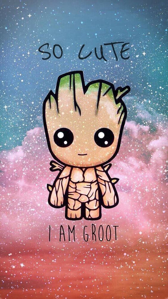 大眼的chibi Groot在一個有粉紅色雲和文字的星空宇宙天空前。 — 格魯特 GIF 壁紙