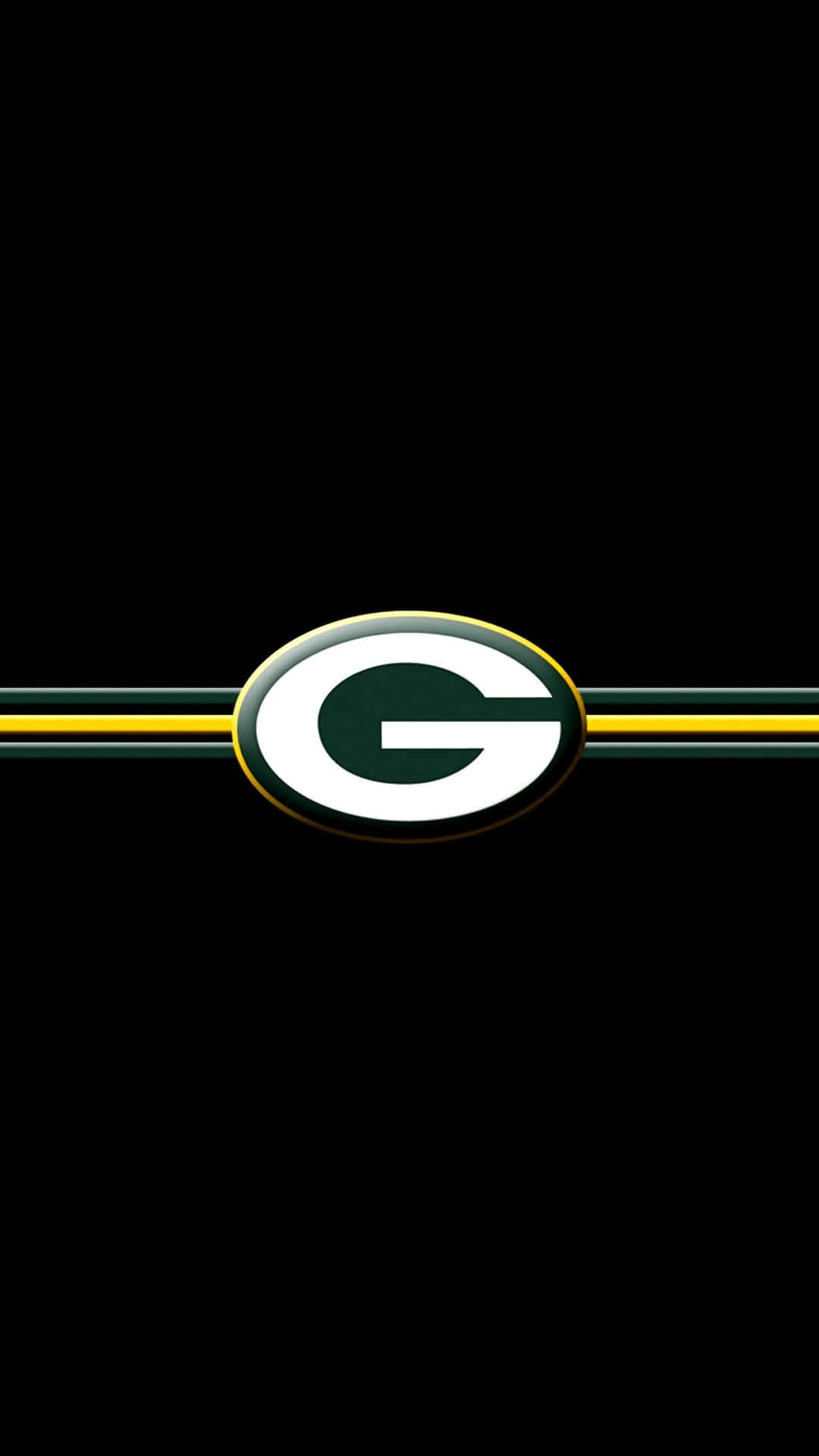 綠灣包裝工 桌布 壁紙 — 一個大膽的 Green Bay Packers 標誌居中於帶有黃色和綠色條紋的黑色背景上。
