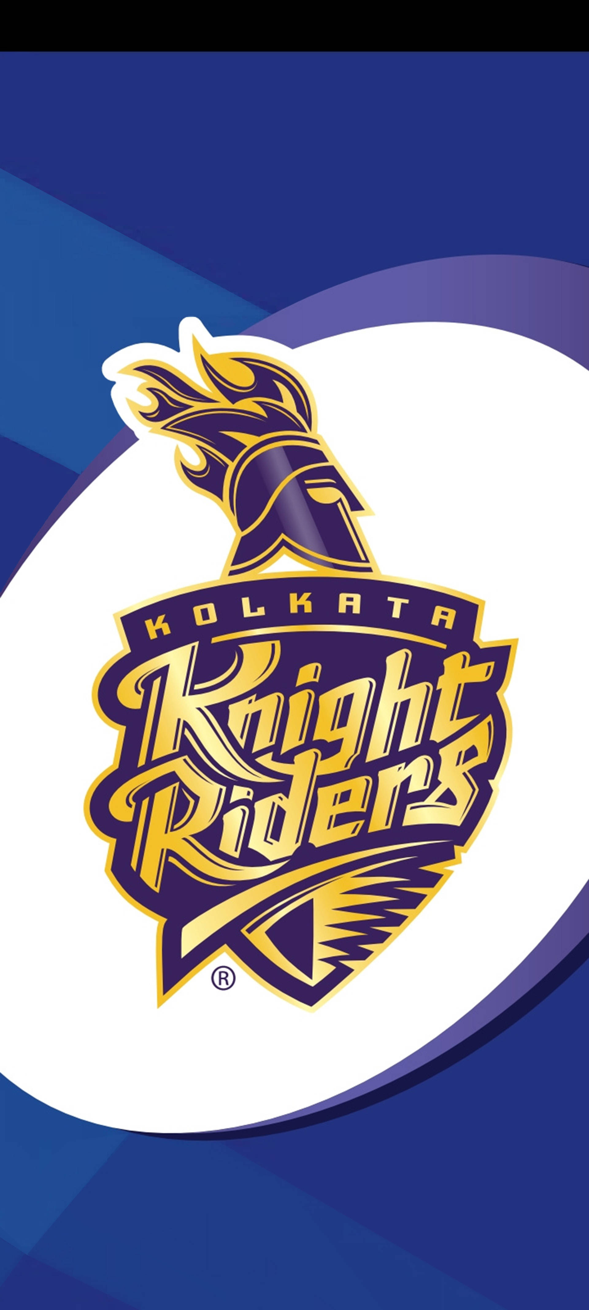Riders 桌布 壁紙 — 一個大膽的加爾各答騎士隊標誌，帶有騎士頭盔和金色字體，位於白色橢圓形上，背景為藍色漸變。