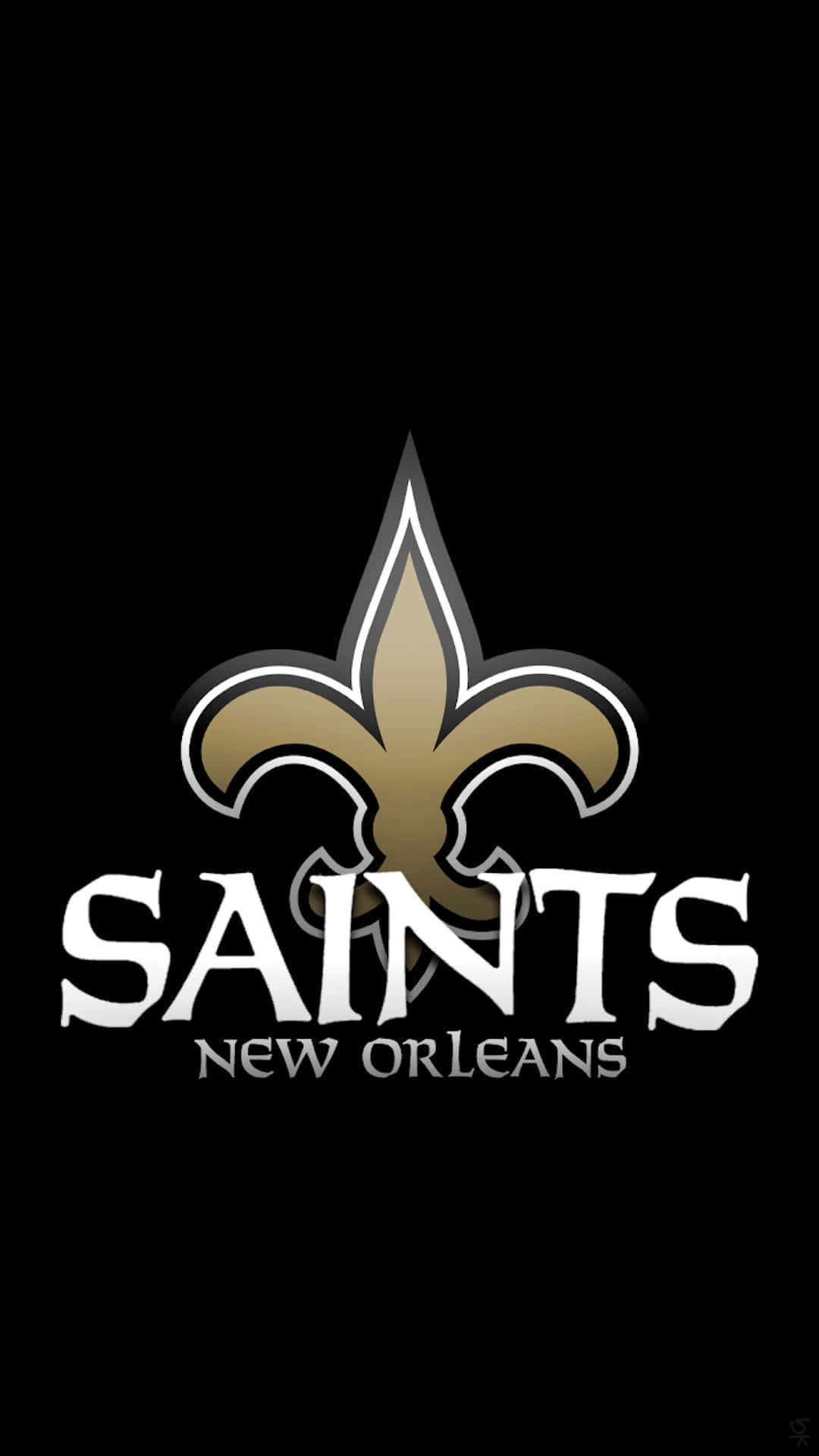 NFL Saints 桌布 壁紙 — 一個大膽的新奧爾良聖徒隊標誌，金色鳶尾花和白色文字在純黑色背景上脫穎而出。