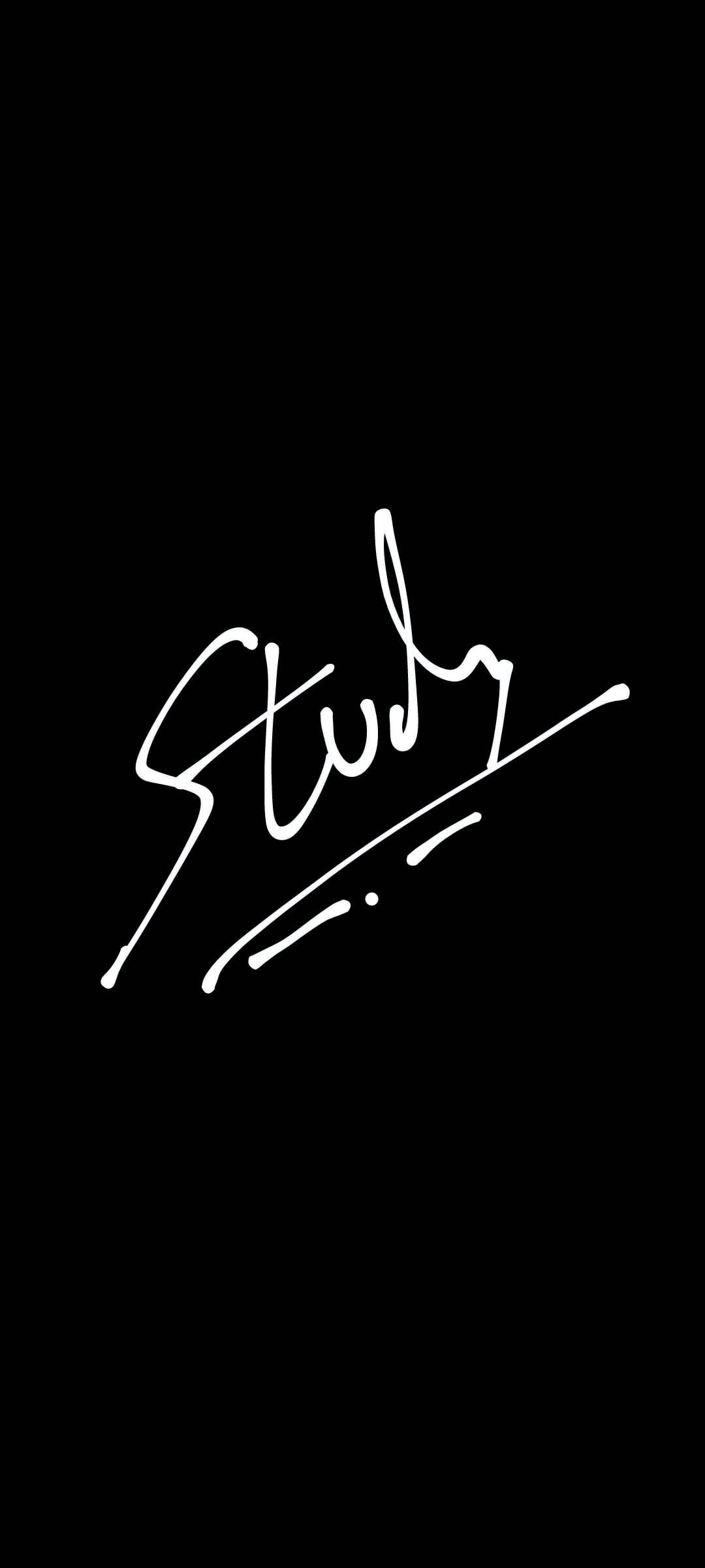 桌布 壁紙 — 一個大膽的白色草書單詞 'Study' 在純黑色背景上發光，呈現極簡數位藝術風格。