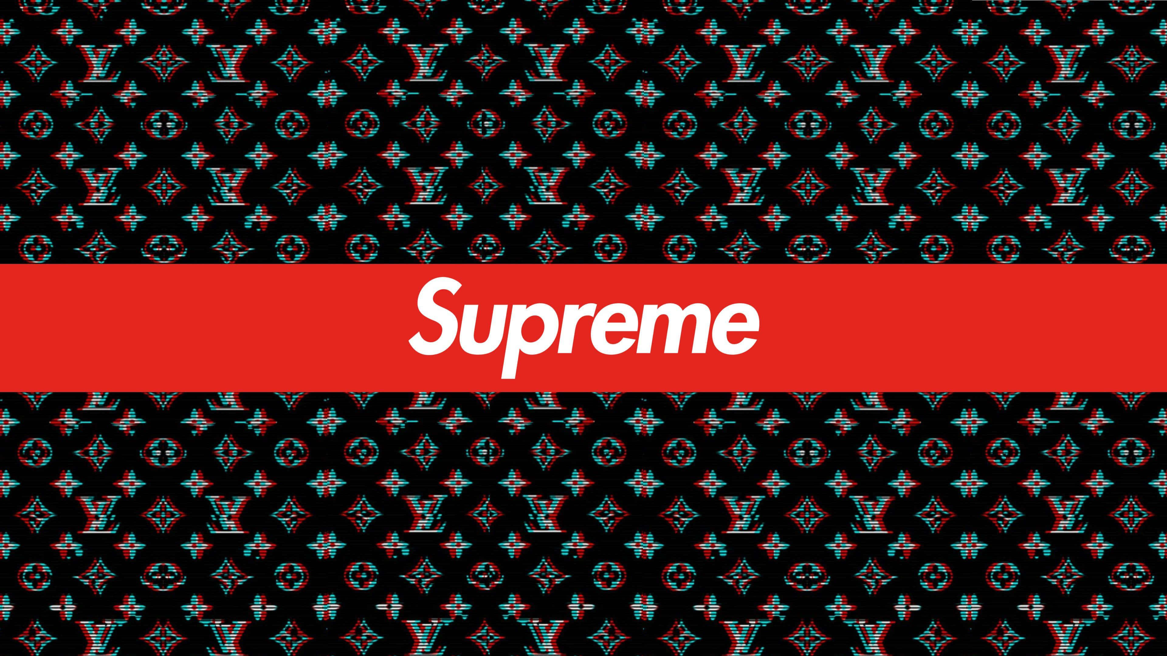 Louis Vuitton Logo 桌布 壁紙 — 一個大膽的紅色Supreme標誌居中在黑色背景上，帶有故障效果的Louis Vuitton字母組合圖案。