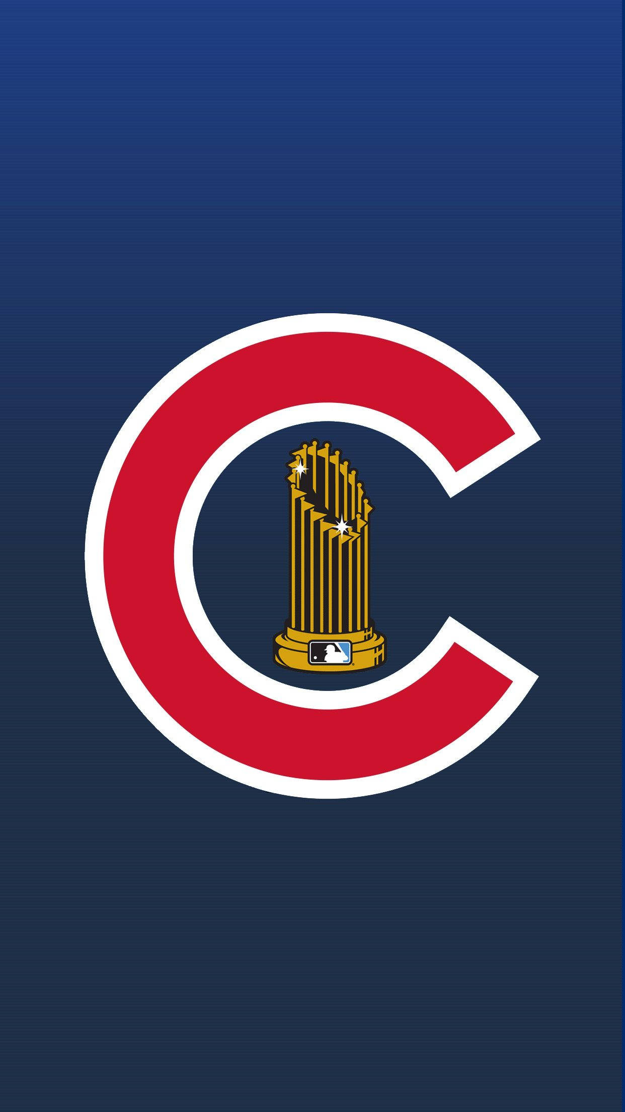 Cubs 桌布 壁紙 — 一個大膽的紅色芝加哥小熊隊標誌，內有金色世界大賽獎盃，置於深藍色漸變背景上。