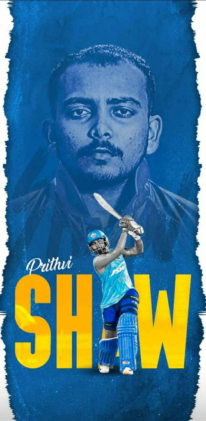 藍色 桌布 壁紙 — 一個大膽的藍色圖形展示板球手 Prithvi Shaw 的打擊姿勢，他的肖像懸浮在大型黃色文字後面。