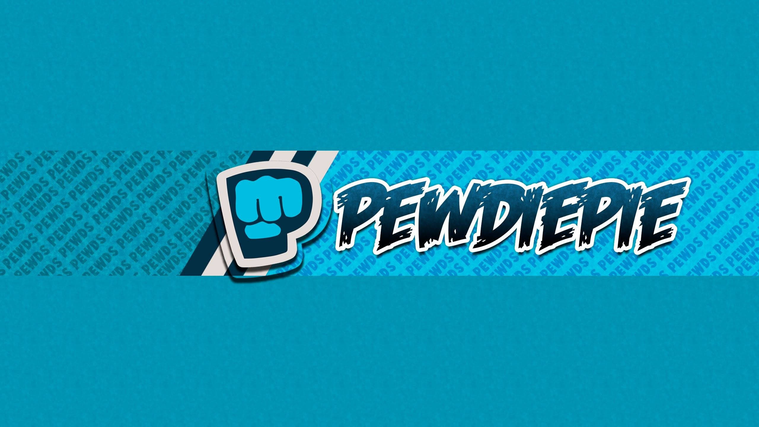 PewDiePie 桌布 壁紙 — 一個大膽的藍色橫幅，上面有PewDiePie標誌、握緊拳頭圖標和重複的名字圖案，背景為純青色。