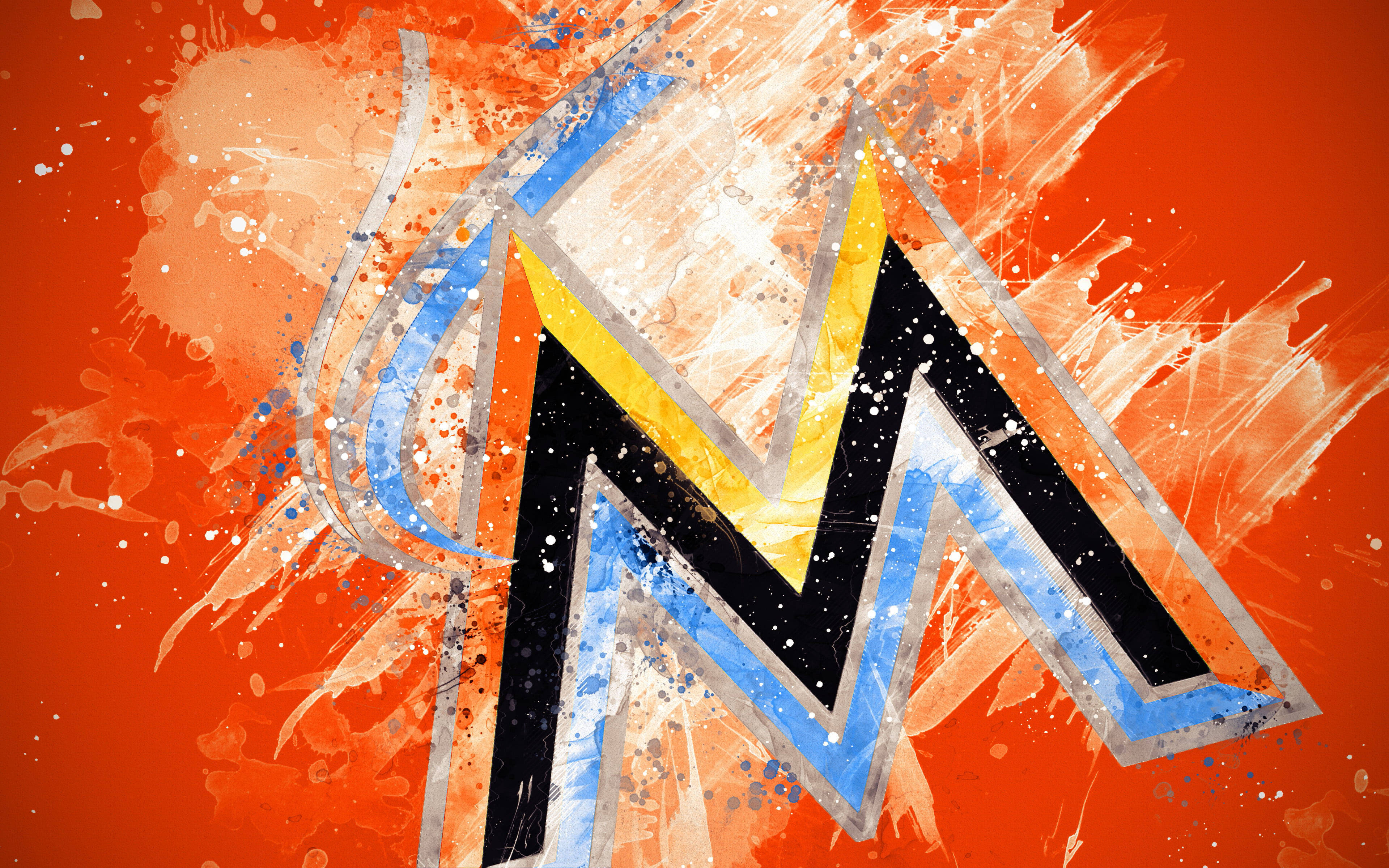 Marlins 桌布 壁紙 — 一個大膽的風格化字母M，以黑色、黃色和藍色爆發，襯托充滿活力的橙色背景，並帶有動態的油漆飛濺和條紋。