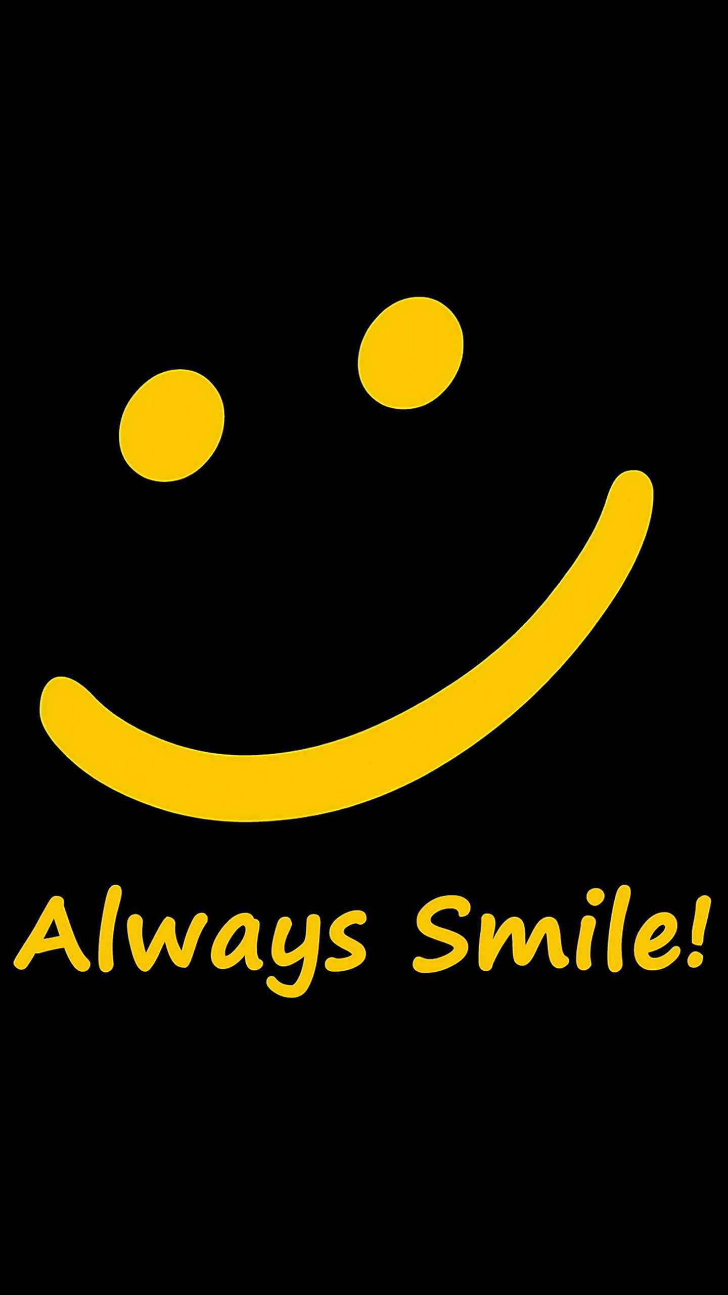 笑臉 桌布 壁紙 — 一個大膽的黃色笑臉，帶有文字 Always Smile!，在純黑色背景上脫穎而出。