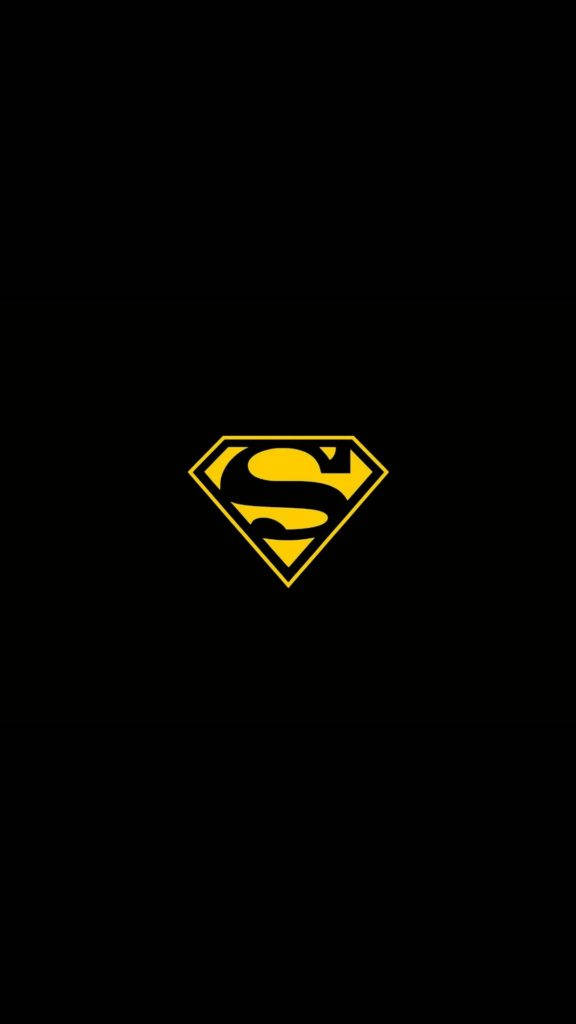 superman iPhone 桌布 壁紙 — 一個大膽的黃色超人標誌，置於純黑色背景中央，線條銳利清晰。