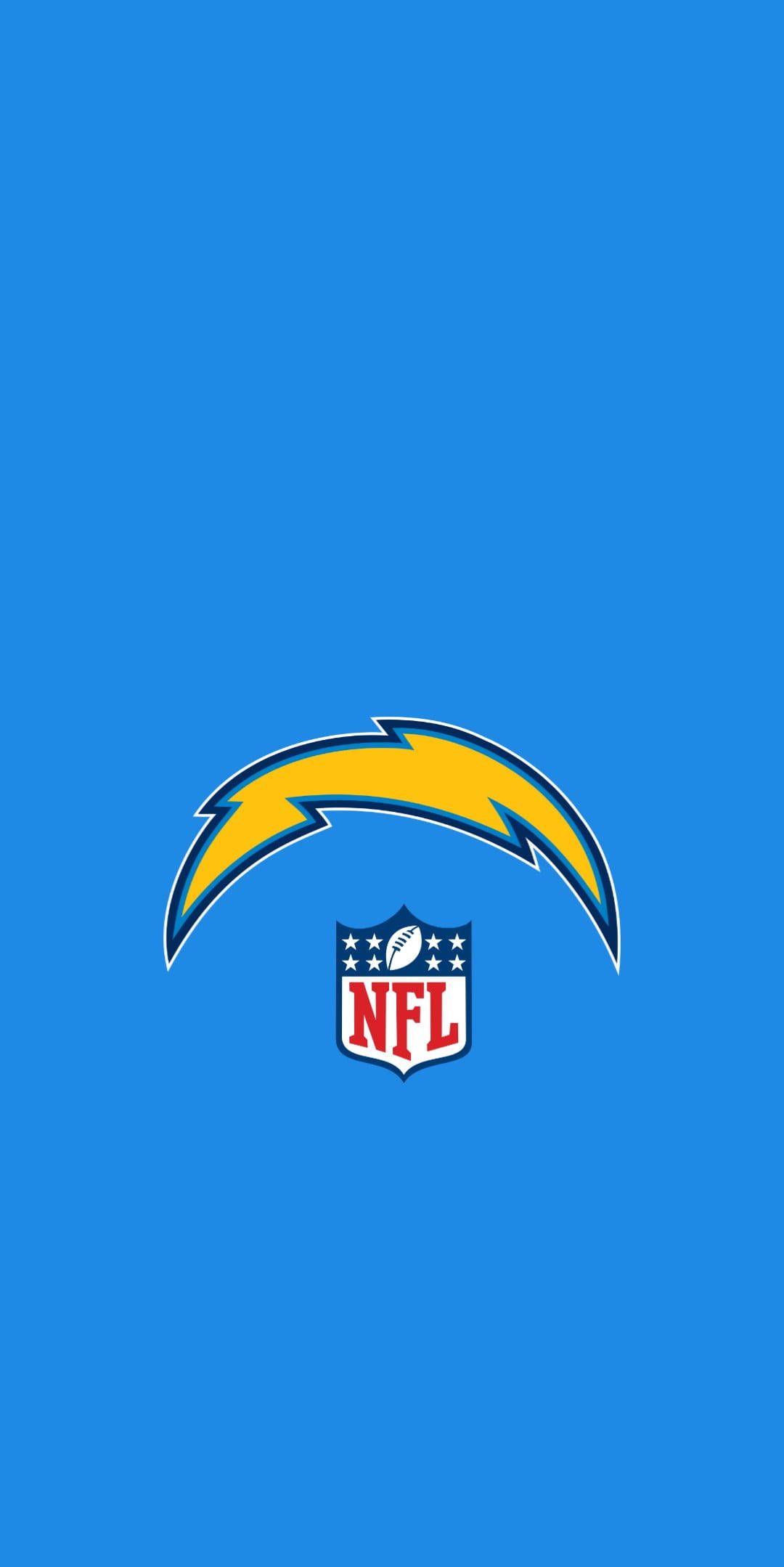 NFL Team Logo 桌布 壁紙 — 一個大膽的黃色閃電標誌，NFL盾牌居中於純藍色背景上。