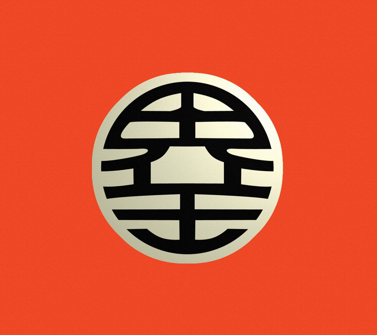 龍珠Z 桌布 壁紙 — 一個大膽的黑白壽字符號，居中在一個奶油色圓圈內，背景為鮮豔的橙色。