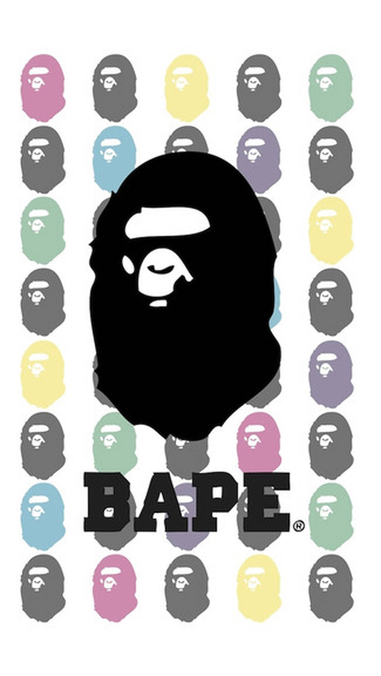 bape logo 桌布 壁紙 — 一個大膽的黑色BAPE猿頭標誌居中在彩色和灰色猿頭網格上方，品牌名稱在下方。