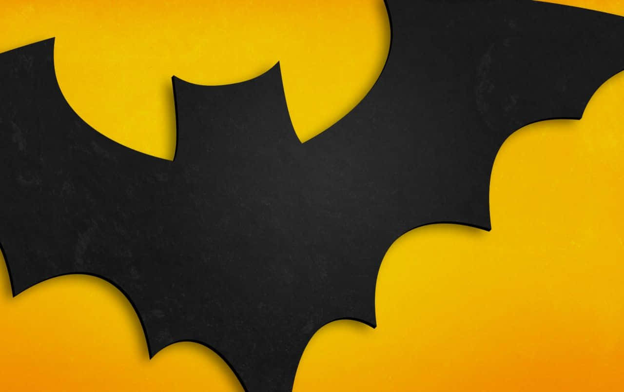 bat 桌布 壁紙 — 一個大膽的黑色蝙蝠剪影鏤空圖案，放置在帶有柔和陰影的鮮黃色漸變背景上。