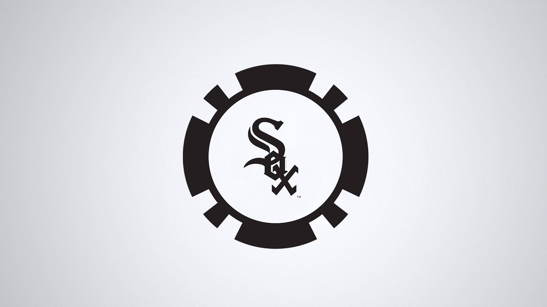 Chicago White Sox 桌布 壁紙 — 一個大膽的黑色齒輪形標誌，中央有交織的S和X字母，位於淺灰色背景上。