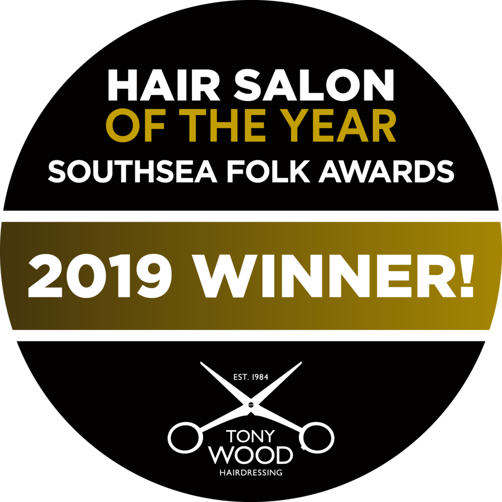 美髮沙龍 桌布 壁紙 — 一個大膽的黑金獎章宣佈Tony Wood Hairdressing在Southsea Folk Awards中獲得2019年度最佳髮廊。