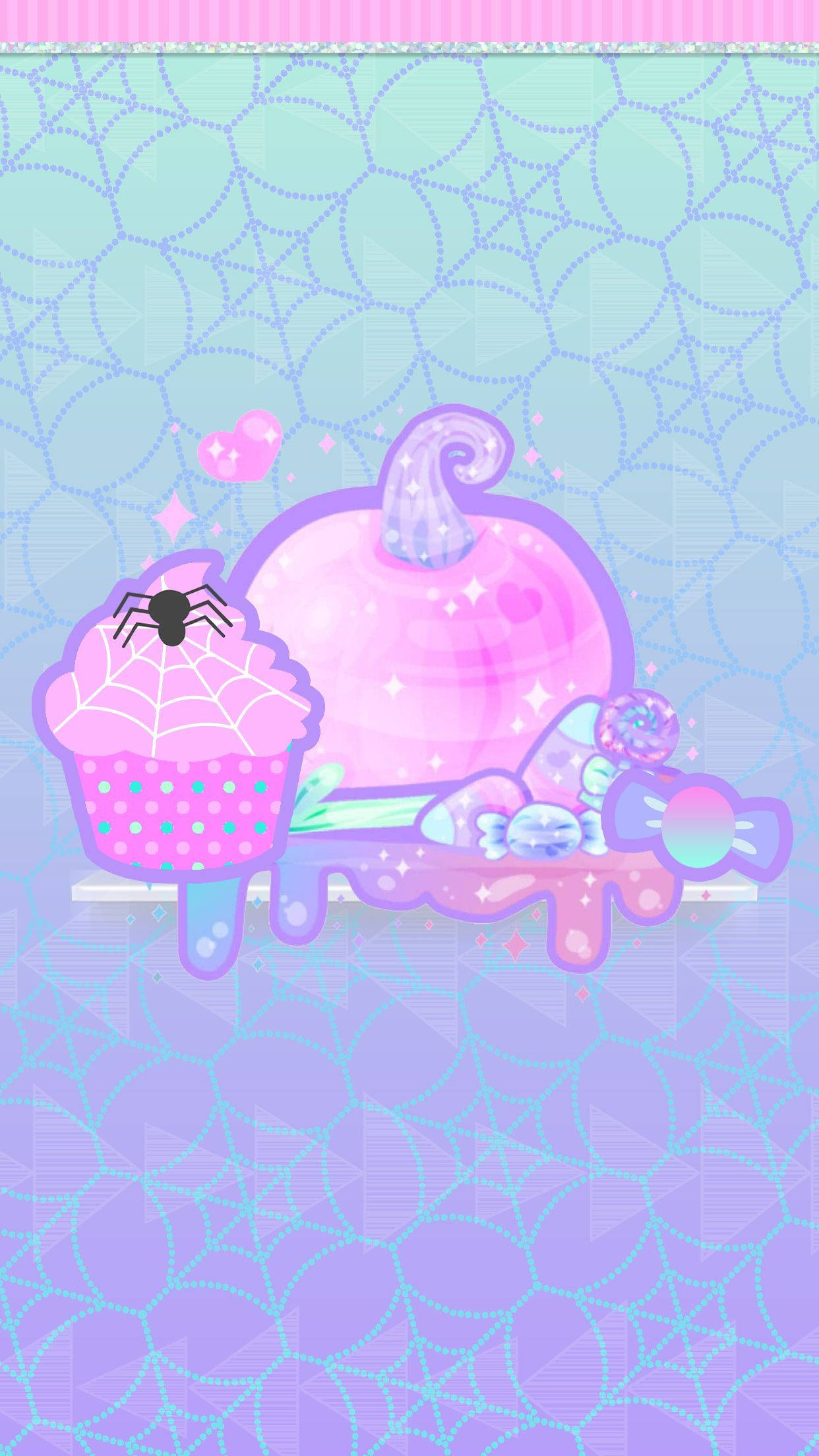 Kawaii Halloween 桌布 壁紙 — 一個奇特的粉紅色紙杯蛋糕，上面有蜘蛛和發光的南瓜，放在糖果平台上，背景是粉彩蜘蛛網圖案。