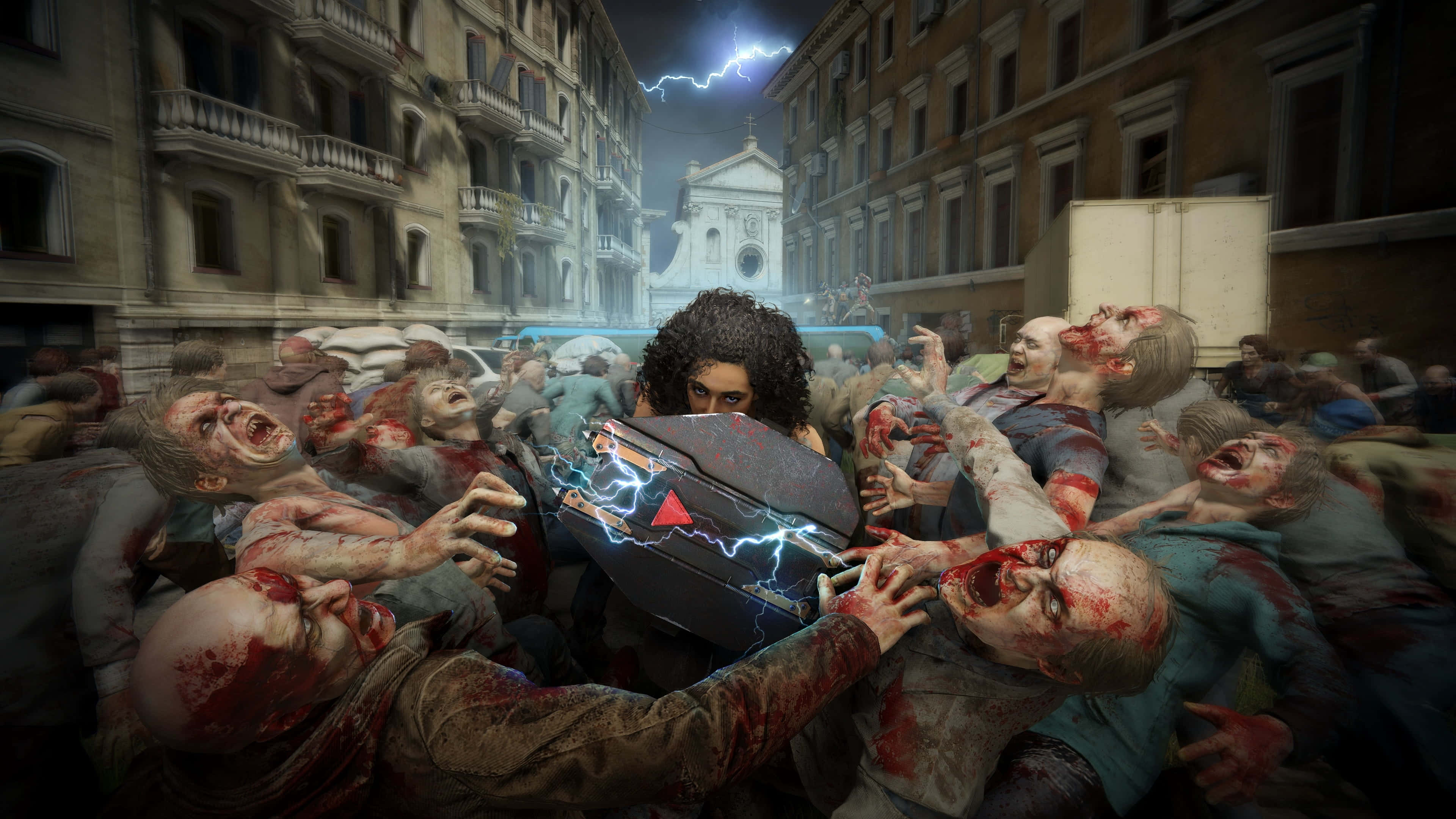 World War Z 桌布 壁紙 — 一個孤獨的倖存者在風暴中的歐洲城市街道上，揮舞著發光的盾牌對抗一群血淋淋的殭屍。