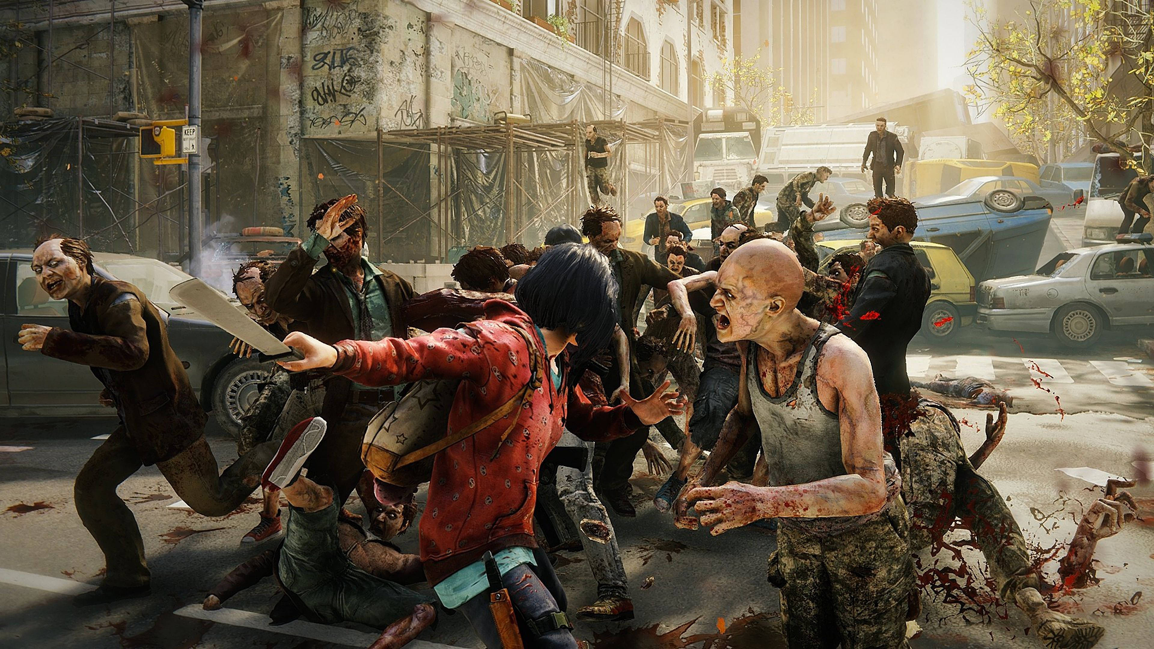 world war z 4K 桌布 壁紙 — 一個孤獨的倖存者穿著紅色外套，在陽光明媚、廢墟般的城市街道上與一群血淋淋的殭屍搏鬥。