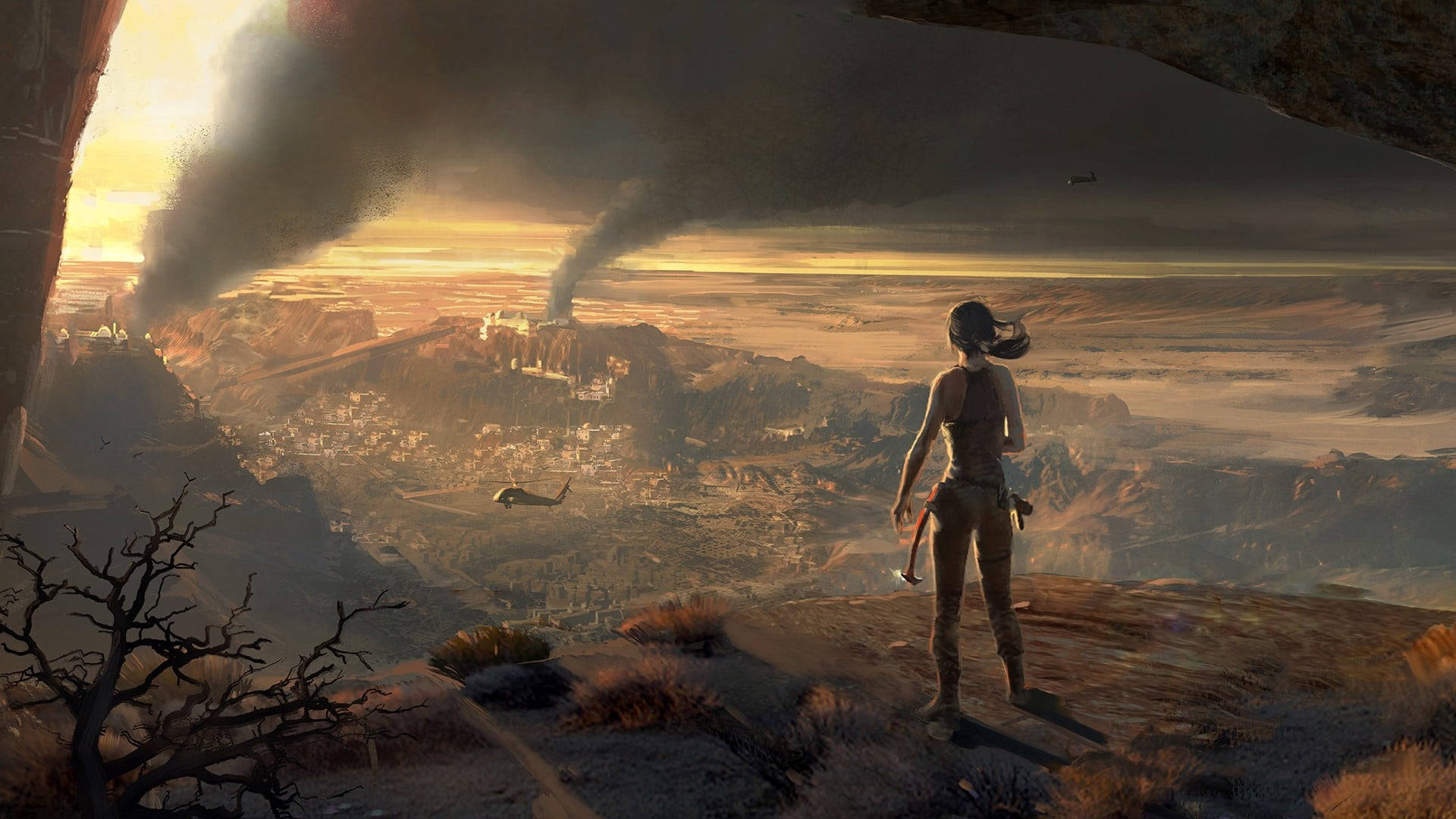 Rise Of The Tomb Raider 桌布 壁紙 — 一個孤獨的冒險家站在懸崖邊緣，俯瞰著一座廣闊的沙漠城市，遠處有煙霧和直升機在日落時分飛行。