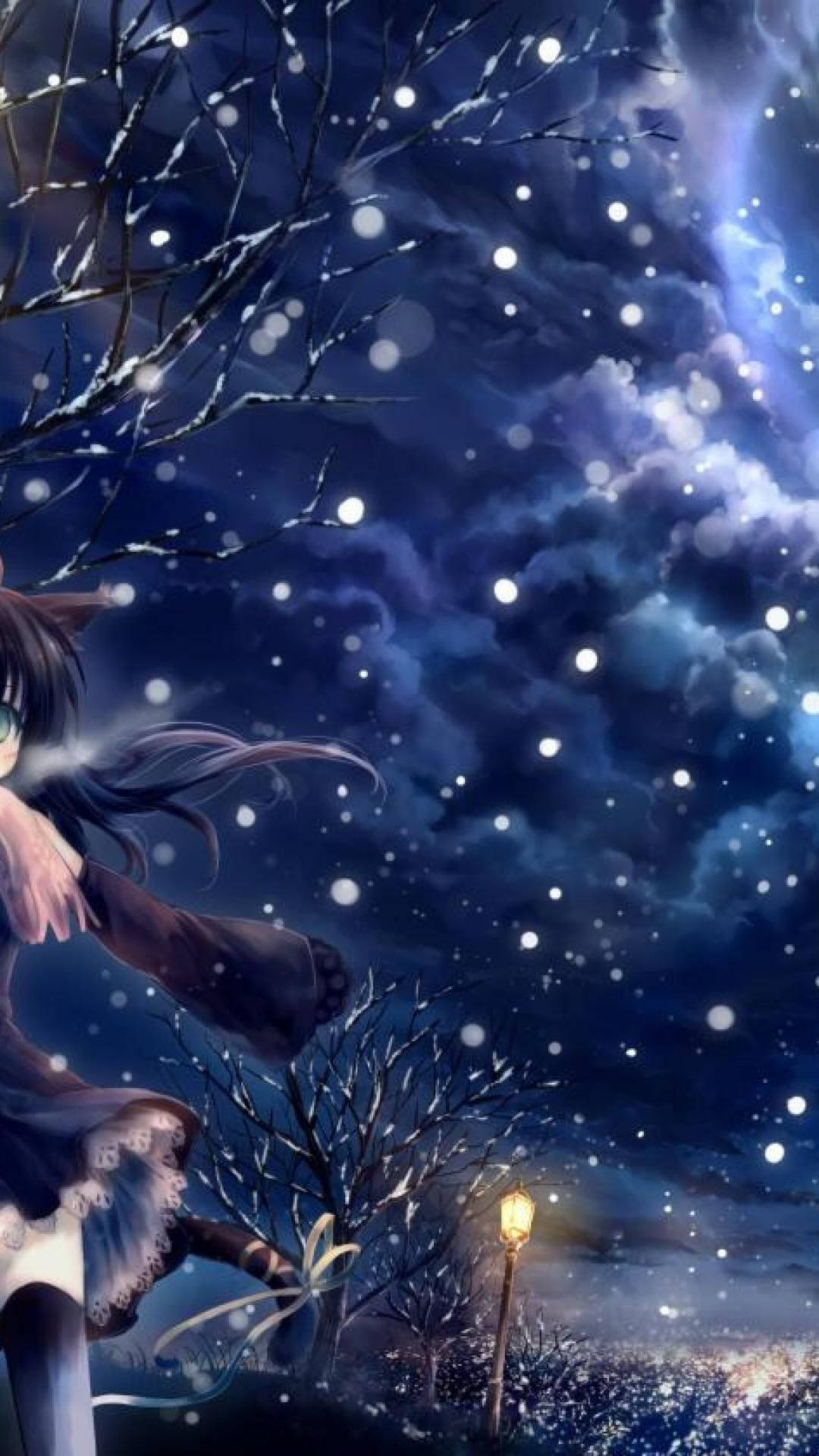 Stars 桌布 壁紙 — 一個孤獨的動漫女孩，深色頭髮，站在灑滿雪的樹枝下，發光的雪花在深藍色的夜空下飄落，下方有溫暖的路燈。