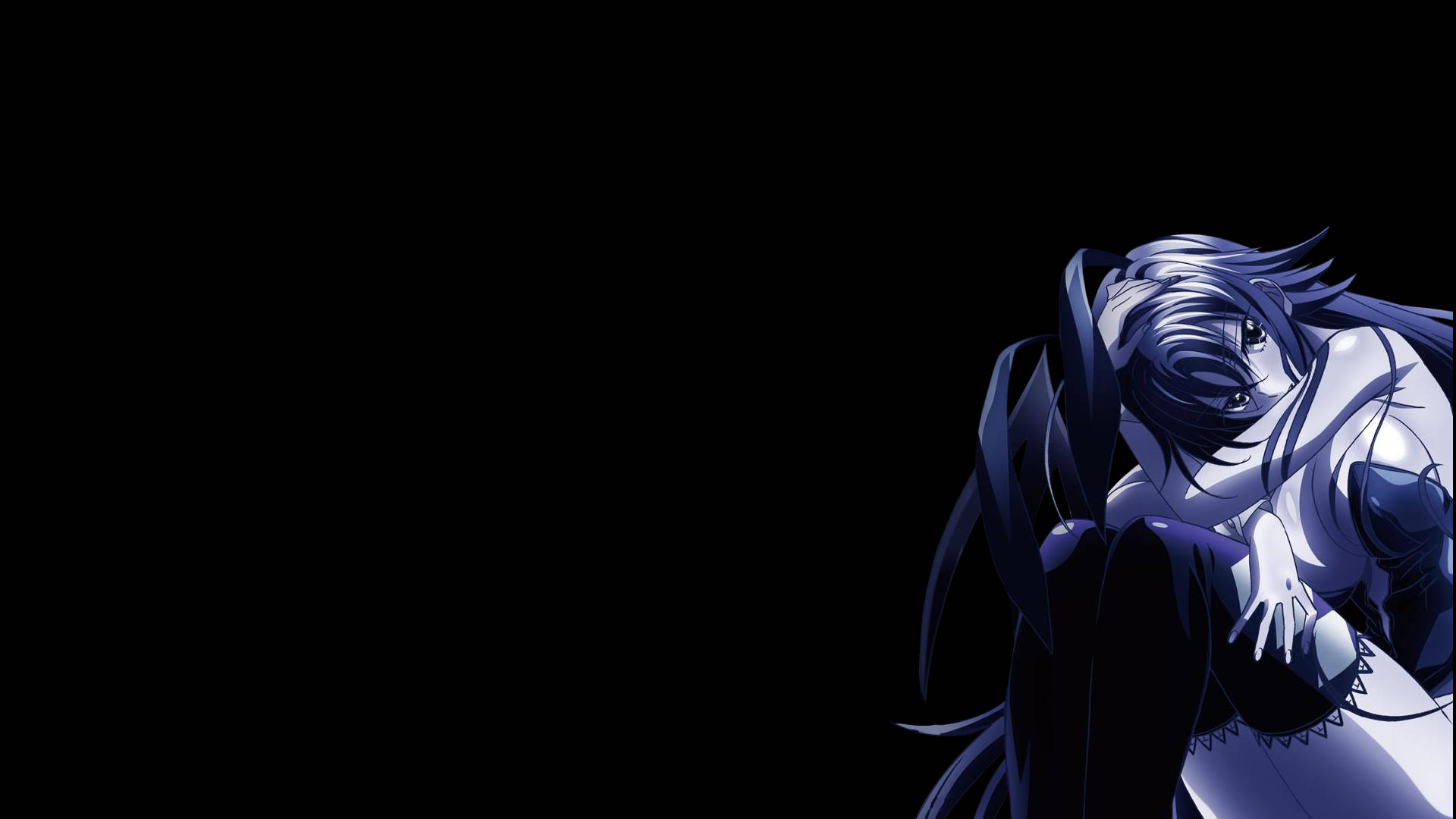 Dxd 桌布 壁紙 — 一個孤獨的動漫女孩，銀色頭髮和黑色斗篷，蜷縮在陰影中，背景是黑色虛空，發光的眼睛刺穿黑暗。