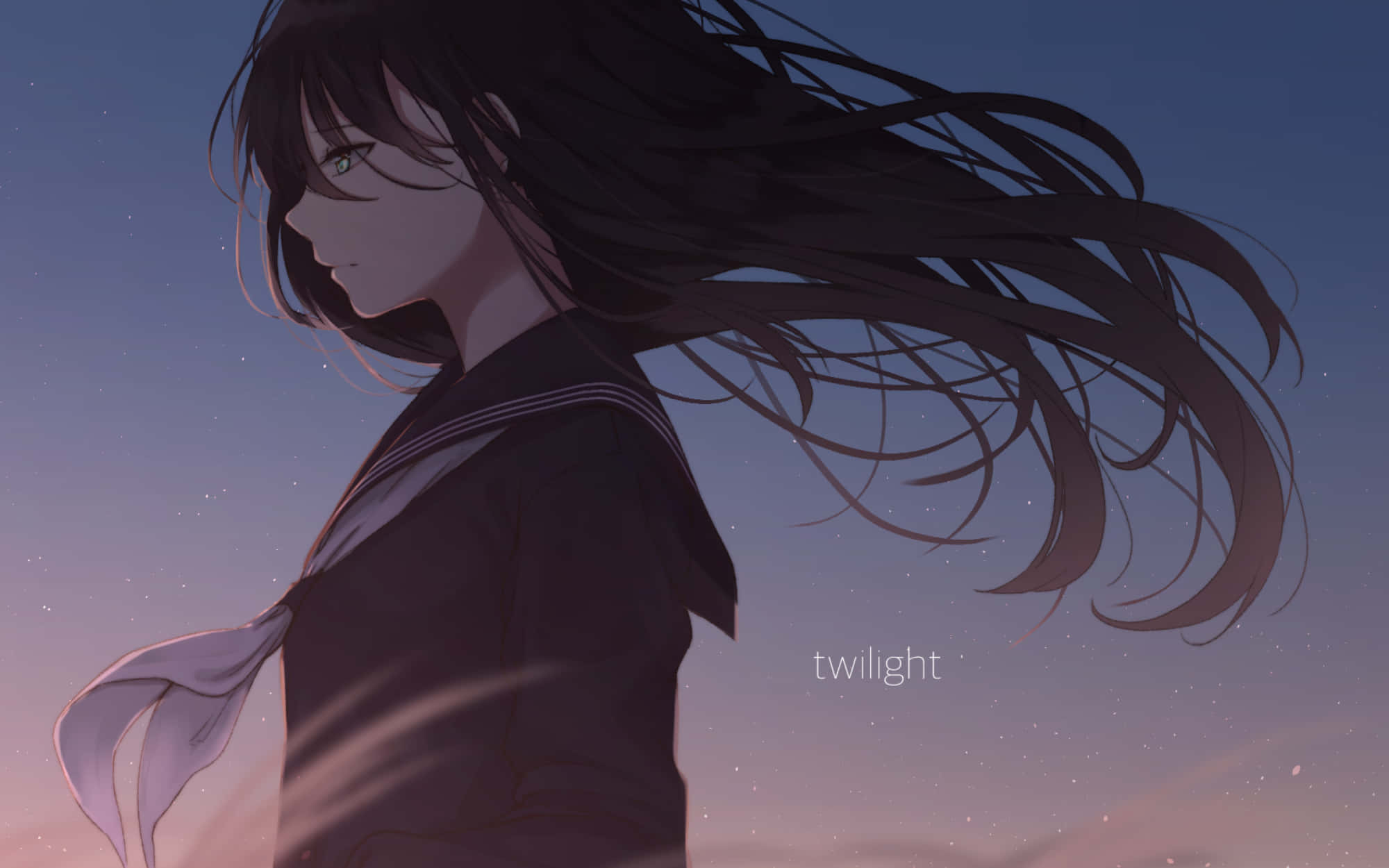 動漫 桌布 壁紙 — 一個孤獨的動漫女孩穿著校服，站在暮色天空下，深色頭髮隨風飄揚。