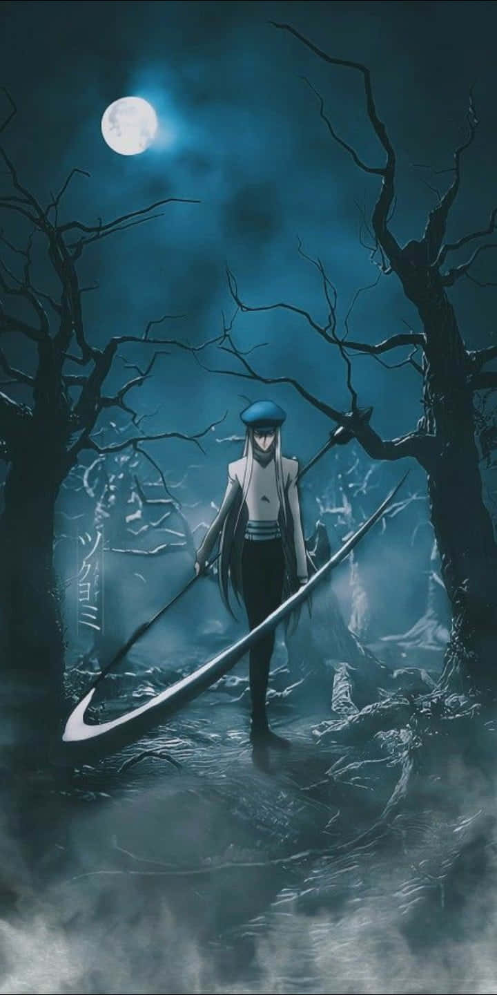 Hunter X Hunter Kite 桌布 壁紙 — 一個孤獨的動漫戰士站在月光籠罩、霧氣瀰漫的森林中，在光禿扭曲的樹木下握著一把彎曲的刀刃。