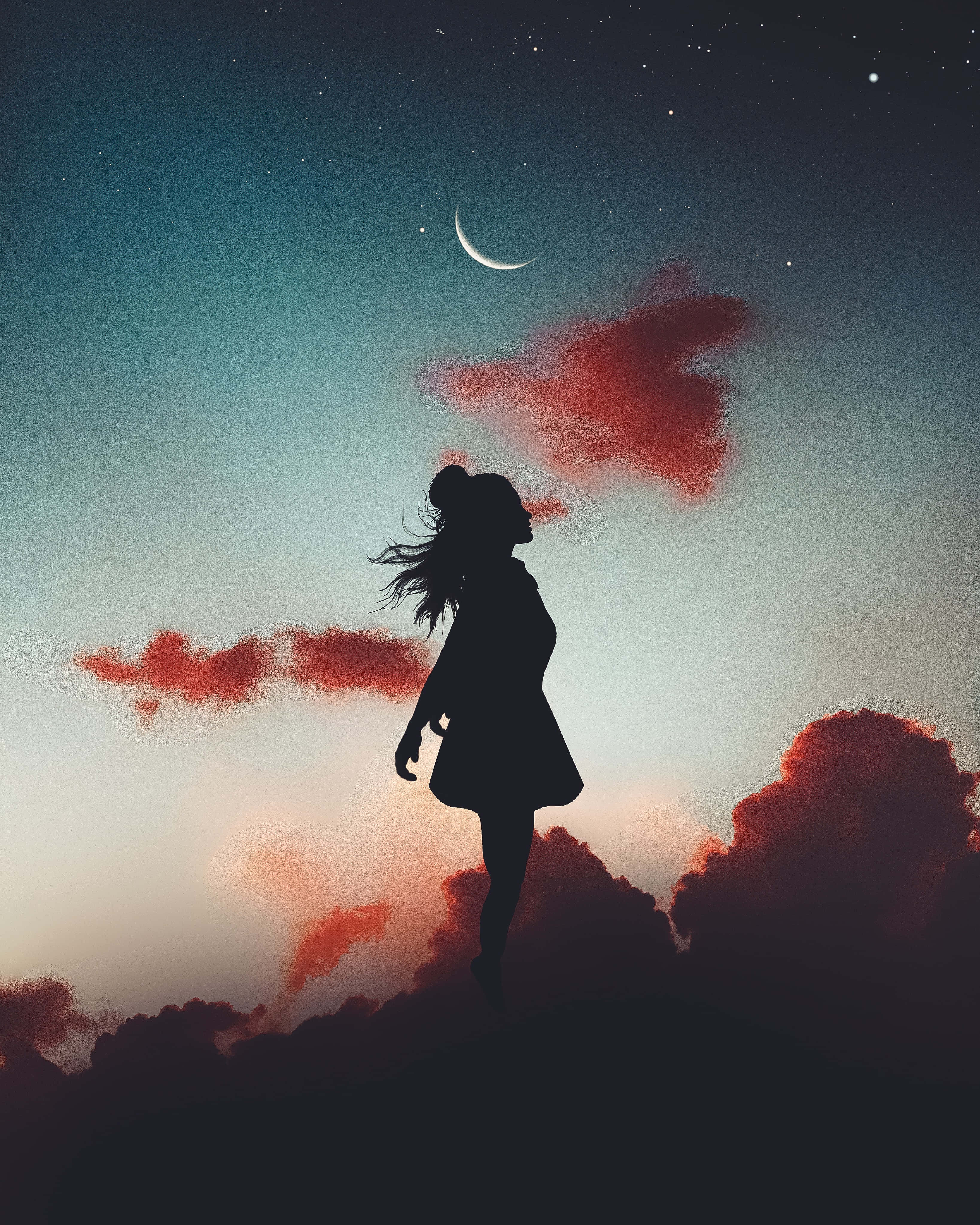 Silhouette 桌布 壁紙 — 一個孤獨的女人剪影站在山丘上，下方是新月和星空，伴隨著火紅的雲彩。