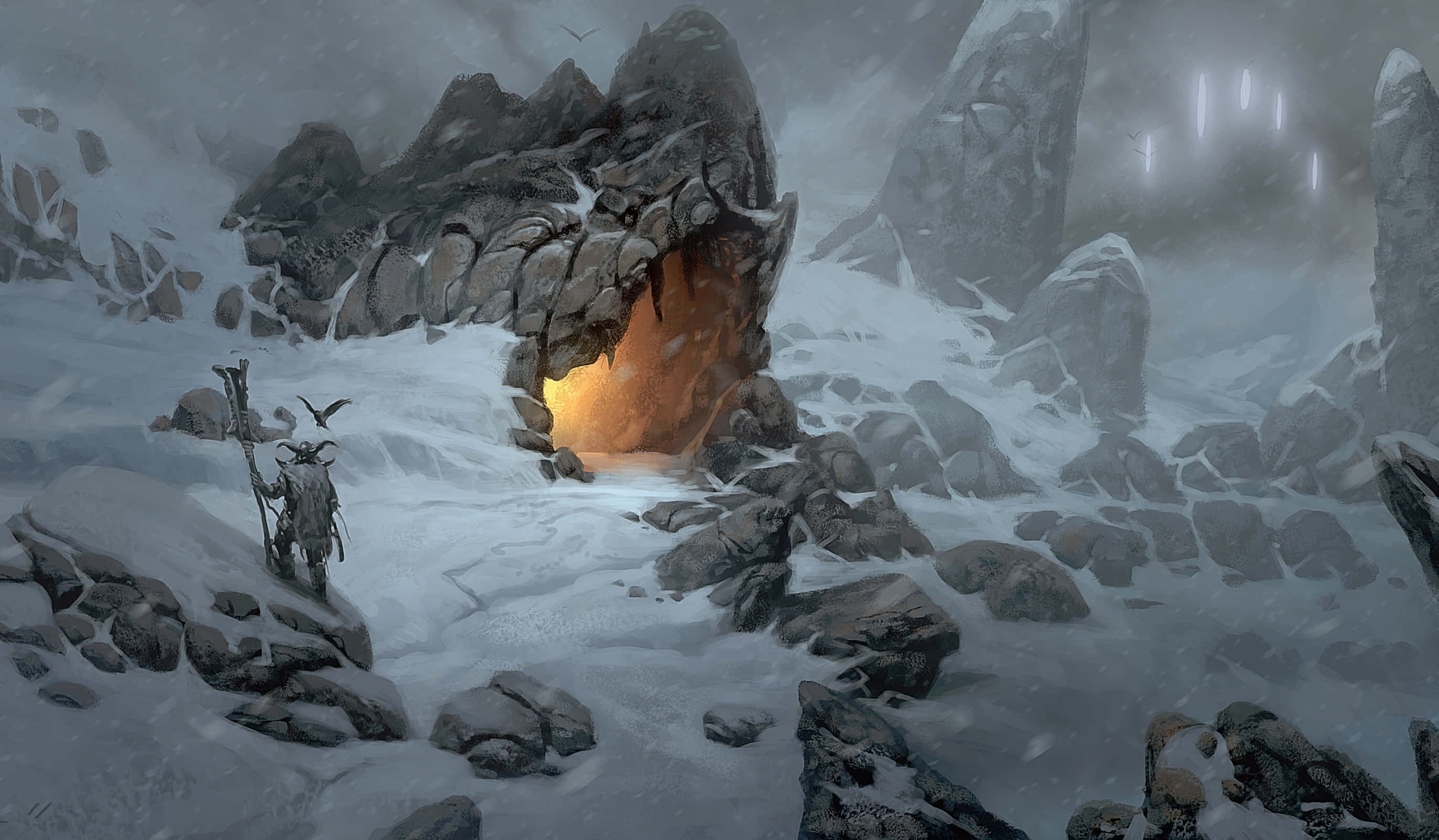 遊戲 桌布 壁紙 — 一個孤獨的戴兜帽人物站在風暴天空下雪覆蓋的山地景觀中一個發光的洞穴入口前。