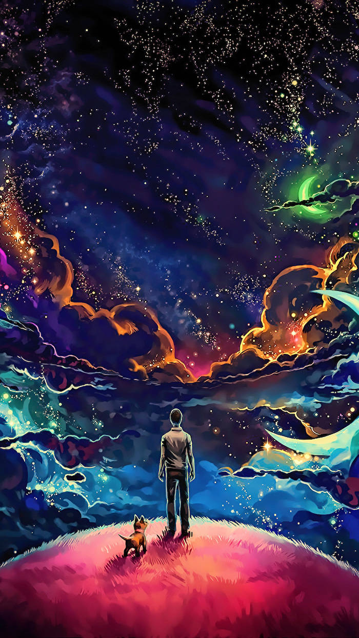 酷炫星系 桌布 壁紙 — 一個孤獨的身影和一隻小狗站在發光的山頂上，凝視著充滿星星、星雲和旋轉雲彩的充滿活力的宇宙天空。