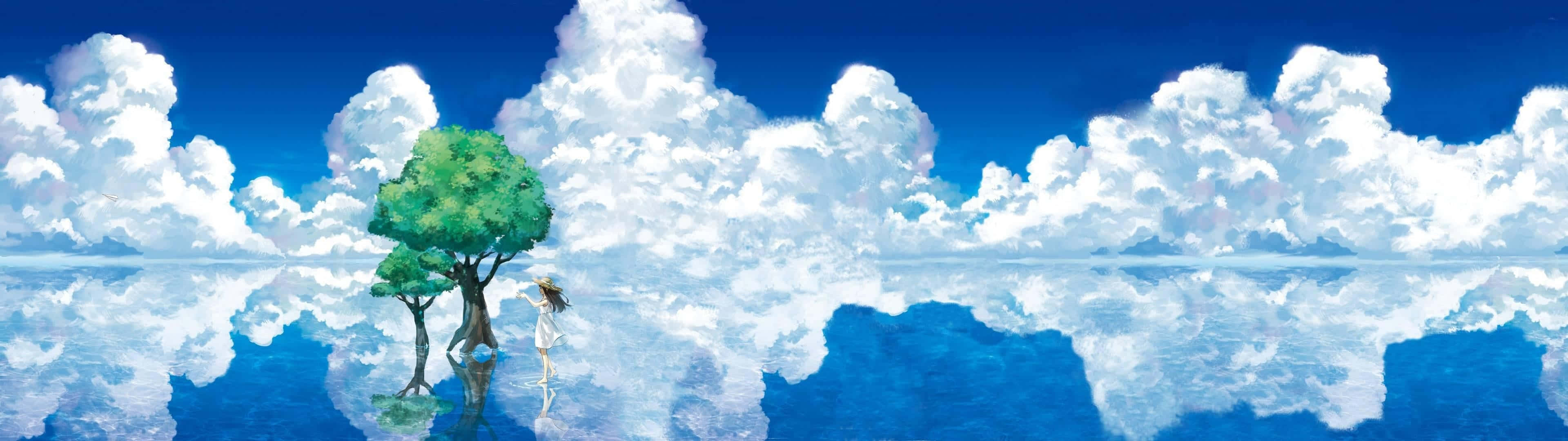 3840 X 1080 Anime HD 桌布 壁紙 — 一個孤獨的身影在充滿蓬鬆白雲的天空下，走在反射藍色表面上的綠色樹木旁邊。