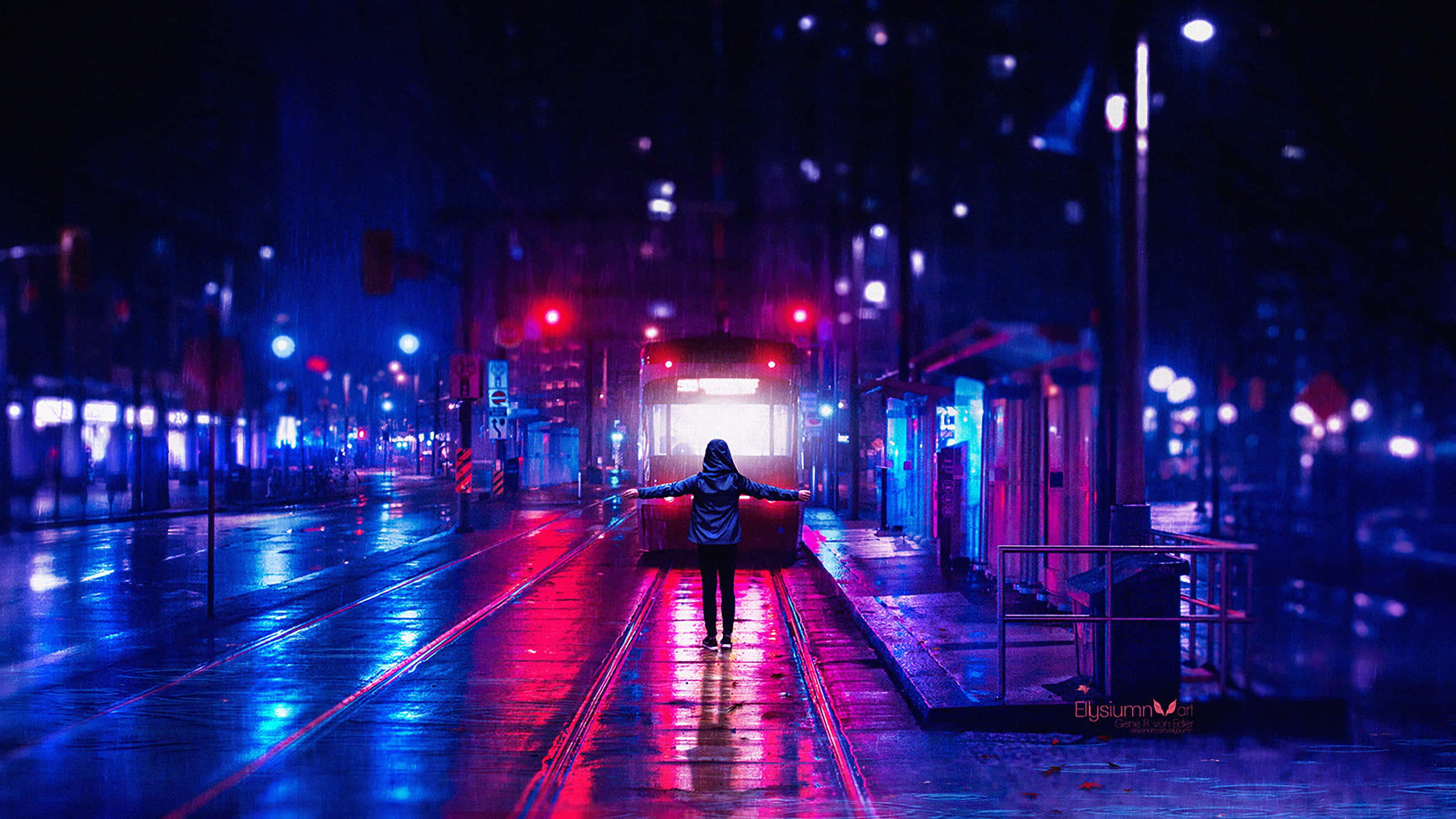 暗紫色美學 桌布 壁紙 — 一個孤獨的身影在夜晚站在濕漉漉的城市軌道上，雙臂伸展，霓虹燈光在雨水濕滑的路面上反射。