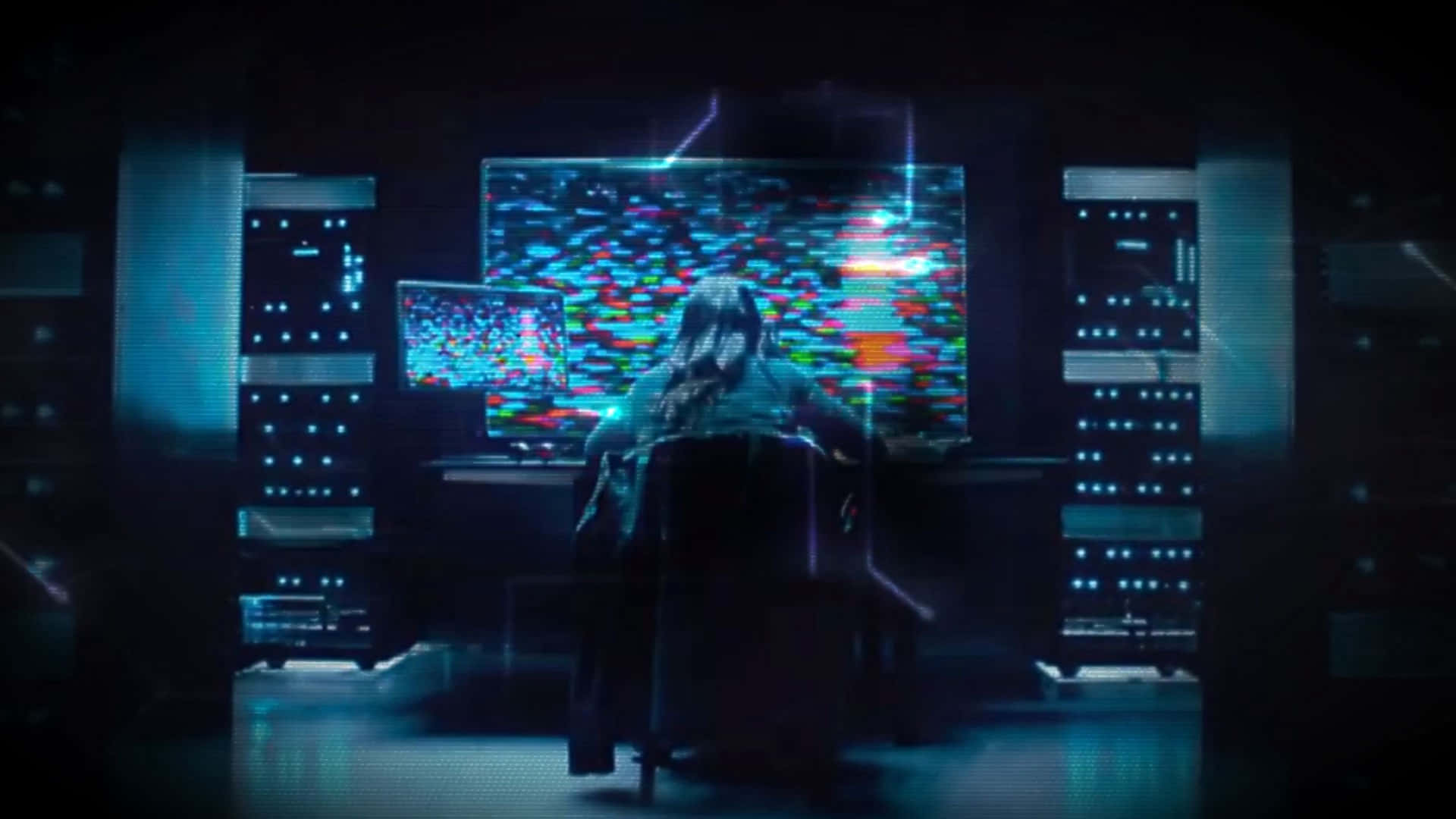 Dark Web 桌布 壁紙 — 一個孤獨的身影坐在黑暗的未來控制室中，周圍是發光的螢幕和沐浴在藍光中的伺服器機架。