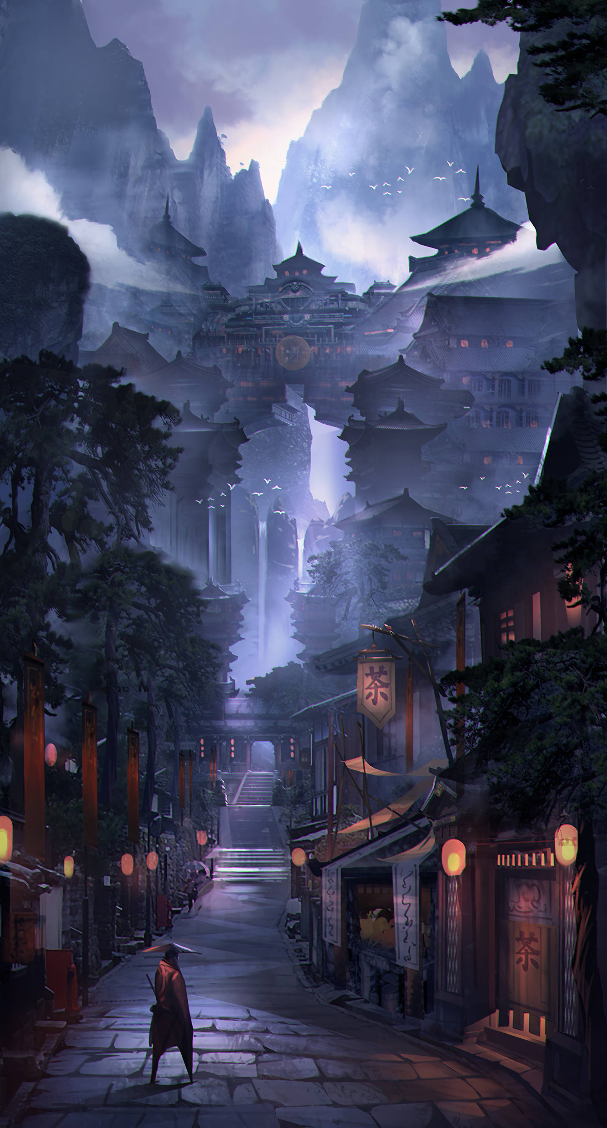 Warrior 桌布 壁紙 — 一個孤獨的身影沿著霧氣瀰漫、燈籠照亮的街道，走向一座在暮色天空下閃耀的高聳山寺。