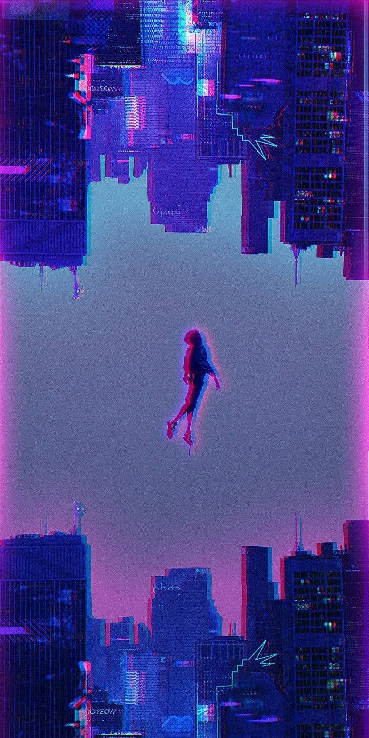 Into The Spider Verse 桌布 壁紙 — 一個孤獨的身影漂浮在鏡像的霓虹城市景觀之間，在散發著電光紫和粉紅色調的暮色天空下。