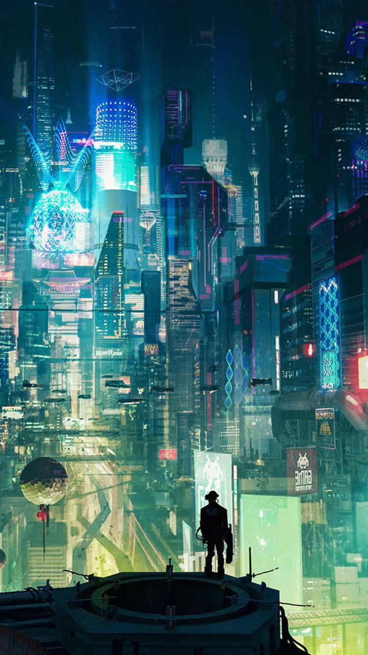 電馭叛客2077 桌布 壁紙 — 一個孤獨的身影站在建築物頂部，俯瞰著夜晚霓虹閃爍的賽博龐克城市景觀，高聳的摩天大樓和飛行車輛盡收眼底。