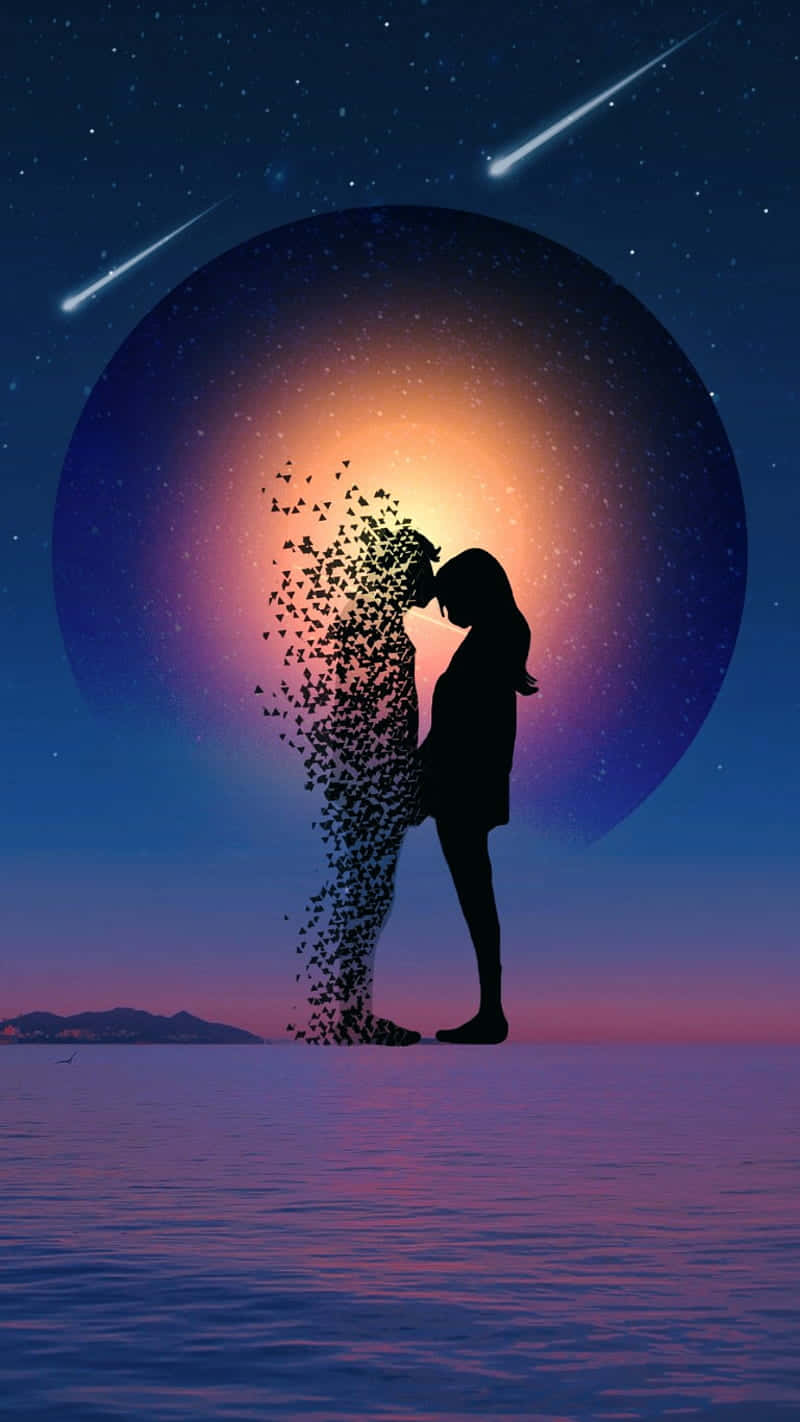 Silhouette 桌布 壁紙 — 一個孤獨的身影站在水上，其形態化作鳥群，背景是帶有流星雨的宇宙日落。