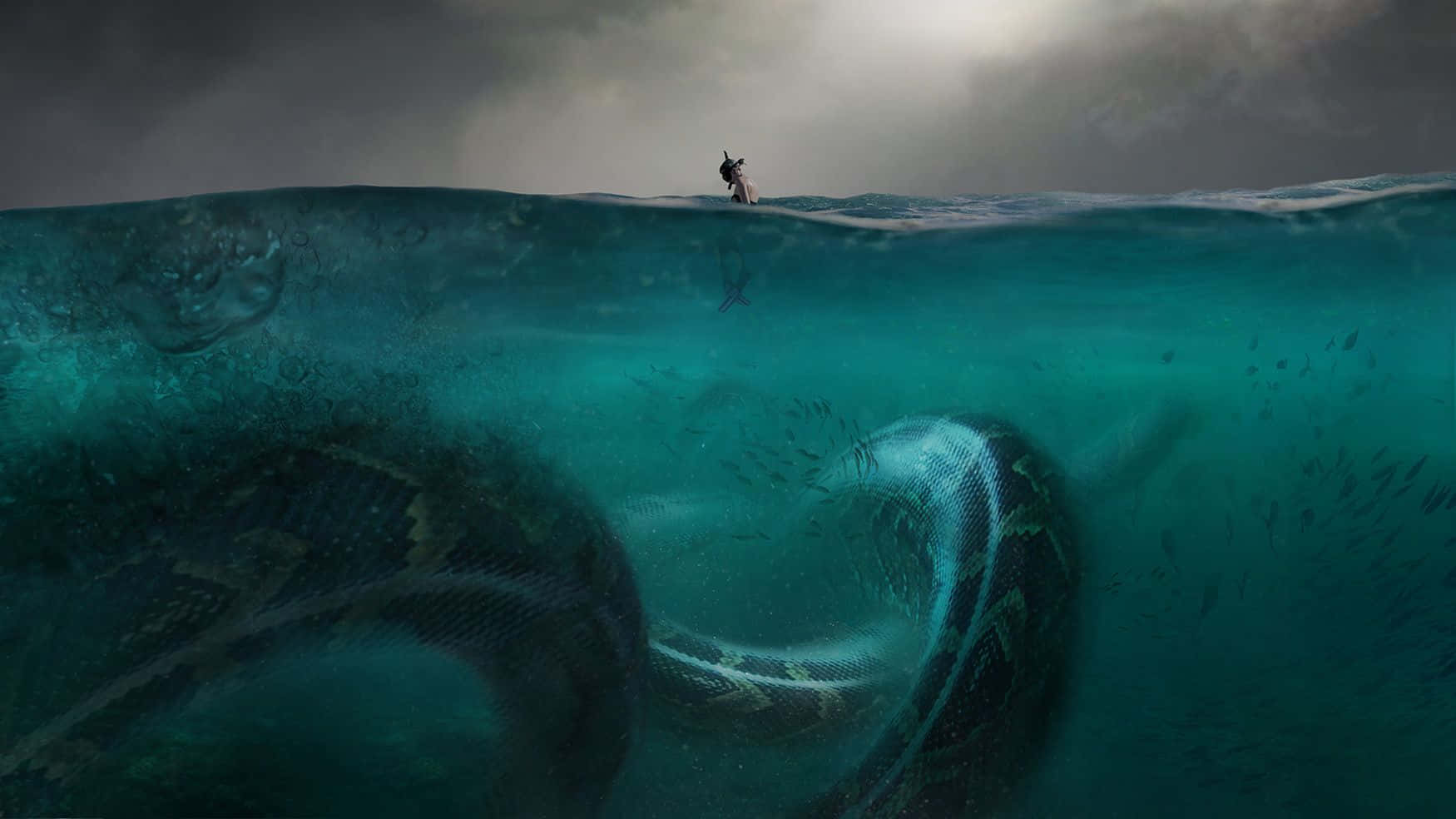 Scary Underwater 桌布 壁紙 — 一個孤獨的身影站在波濤洶湧的海面上，一條巨大的海蛇在碧綠色的波浪下盤繞。