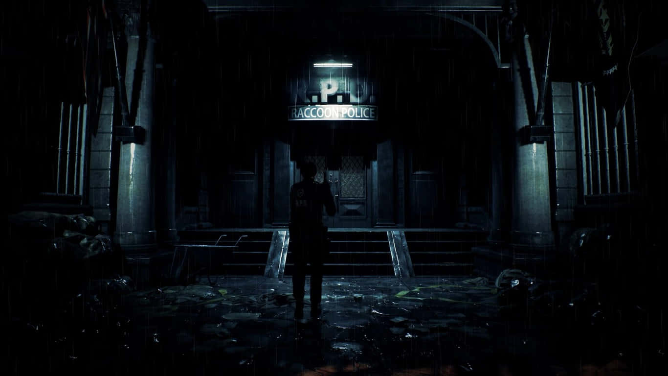 1366x768 Resident Evil 2 桌布 壁紙 — 一個孤獨的身影站在雨中，面前是黑暗中發光的陰森拉昆市警察局標誌。