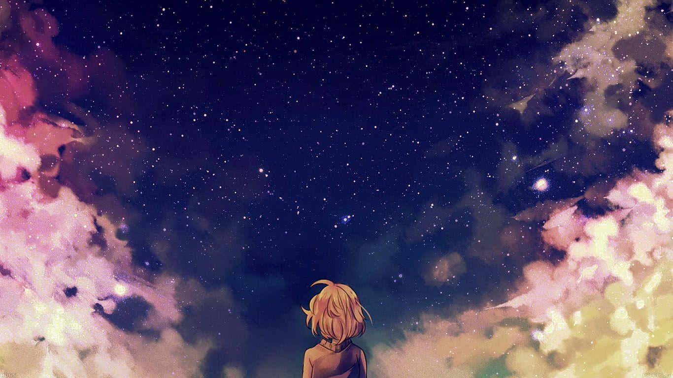 Cute Aesthetic Anime Desktop 桌布 壁紙 — 一個孤獨的金髮動漫女孩仰望星空，夜空被發光的粉紅色和黃色雲彩框住。